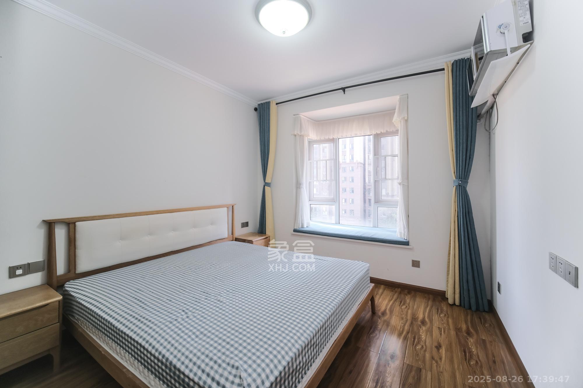 荣盛花语城 3室2厅1卫 68.8万 荣盛花语城 3室2厅1卫 68.8万卧室