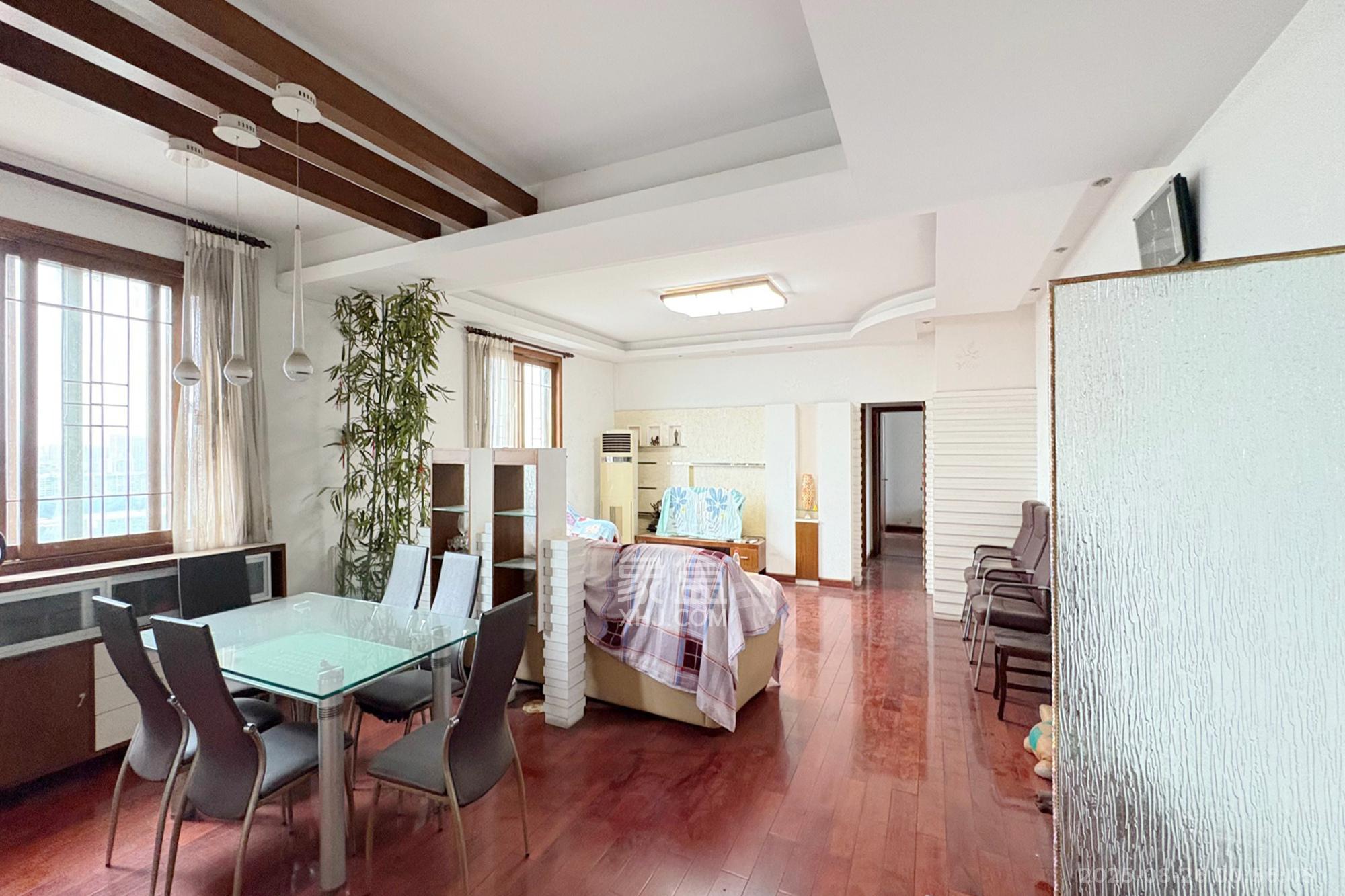 同天大酒店 3室2厅2卫 119.8万 同天大酒店 3室2厅2卫 119.8万其他