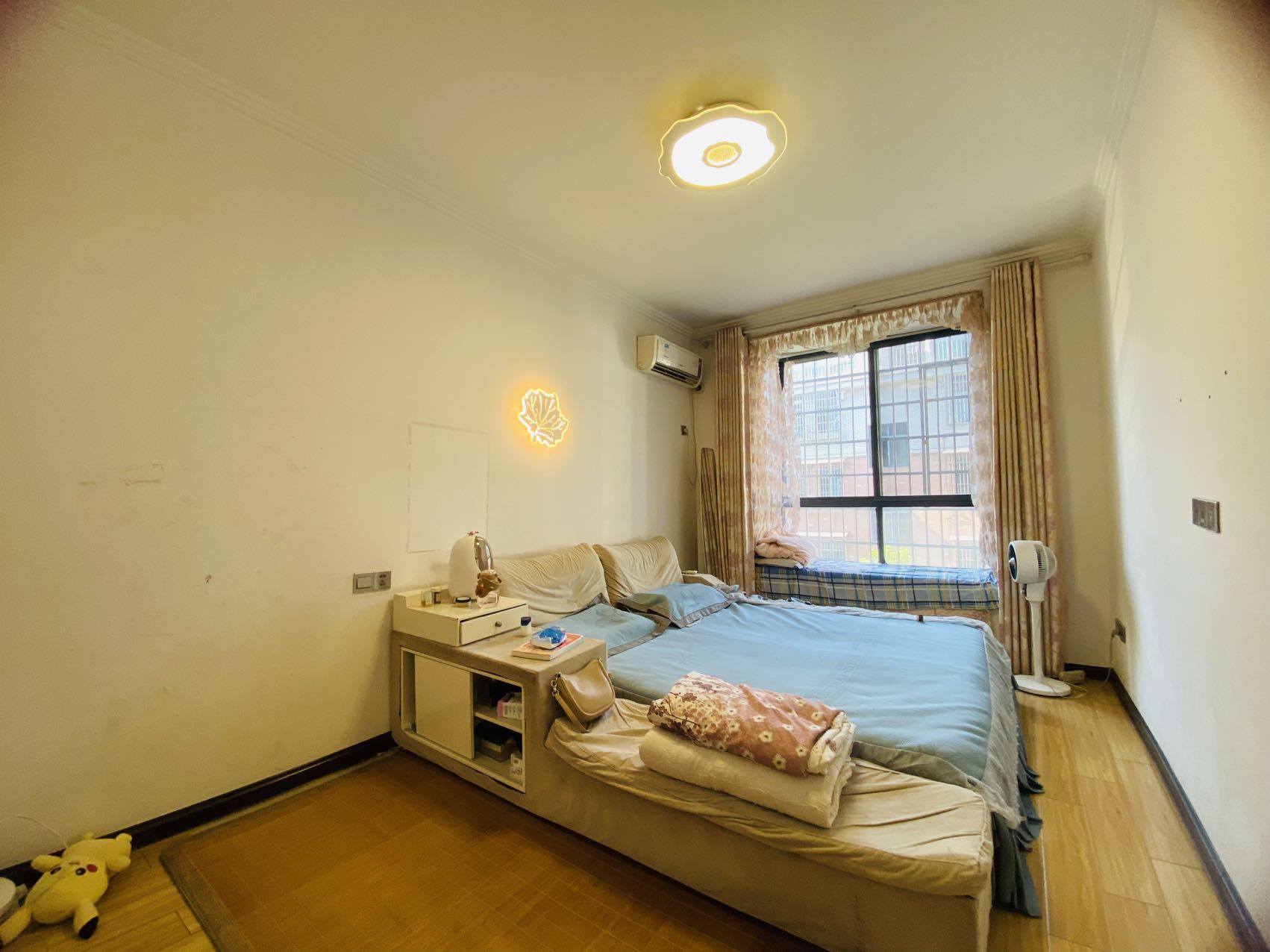 四海花园  2室2厅1卫    900.0元/月 四海花园  2室2厅1卫    900.0元/月室内图