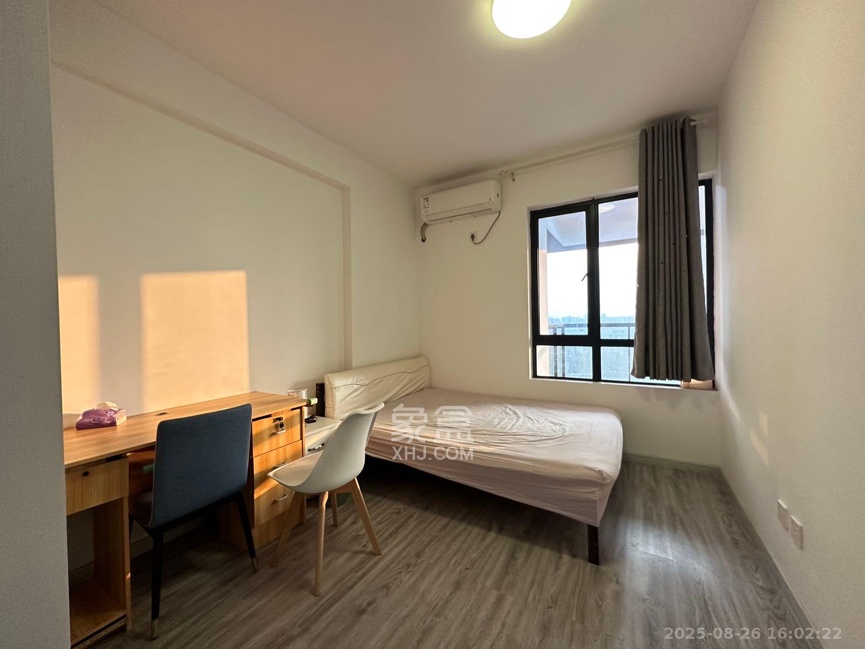 荣悦台 3室2厅2卫 4000.0元/月 荣悦台 3室2厅2卫 4000.0元/月室内图