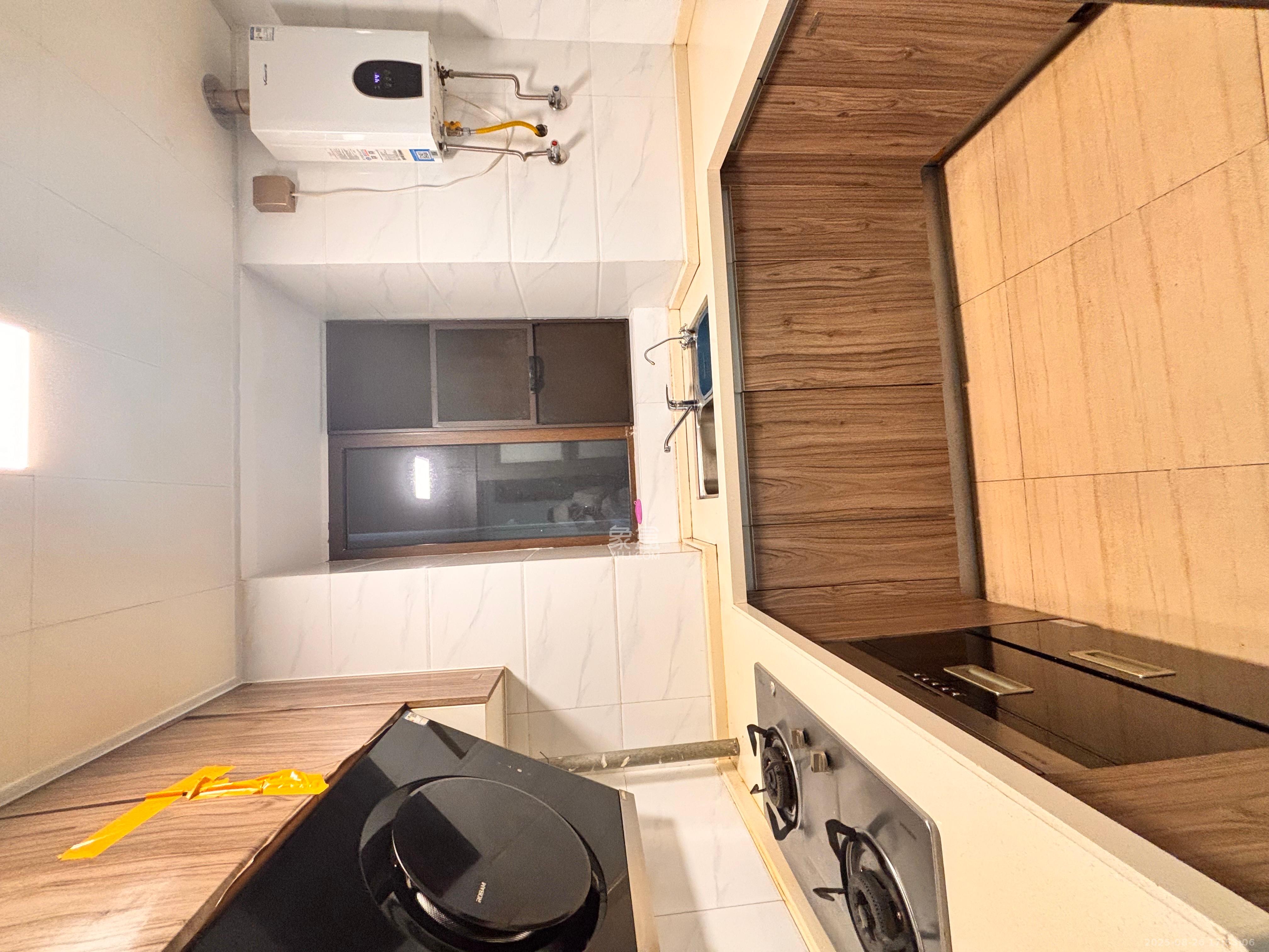 碧桂园星城首府  3室2厅2卫    2500.0元/月室内图