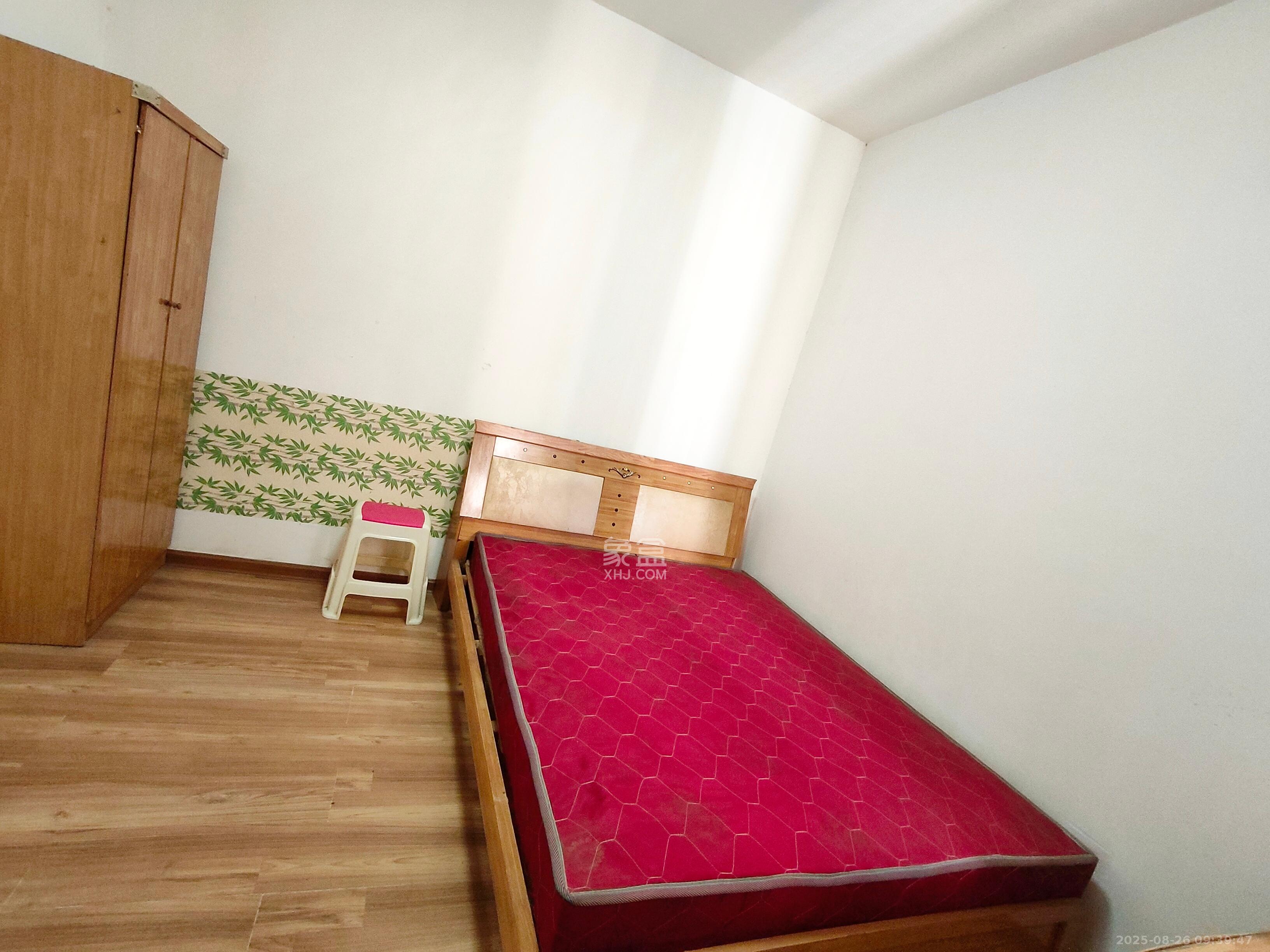 圣力华苑 2室2厅1卫 1300.0元/月 圣力华苑 2室2厅1卫 1300.0元/月室内图