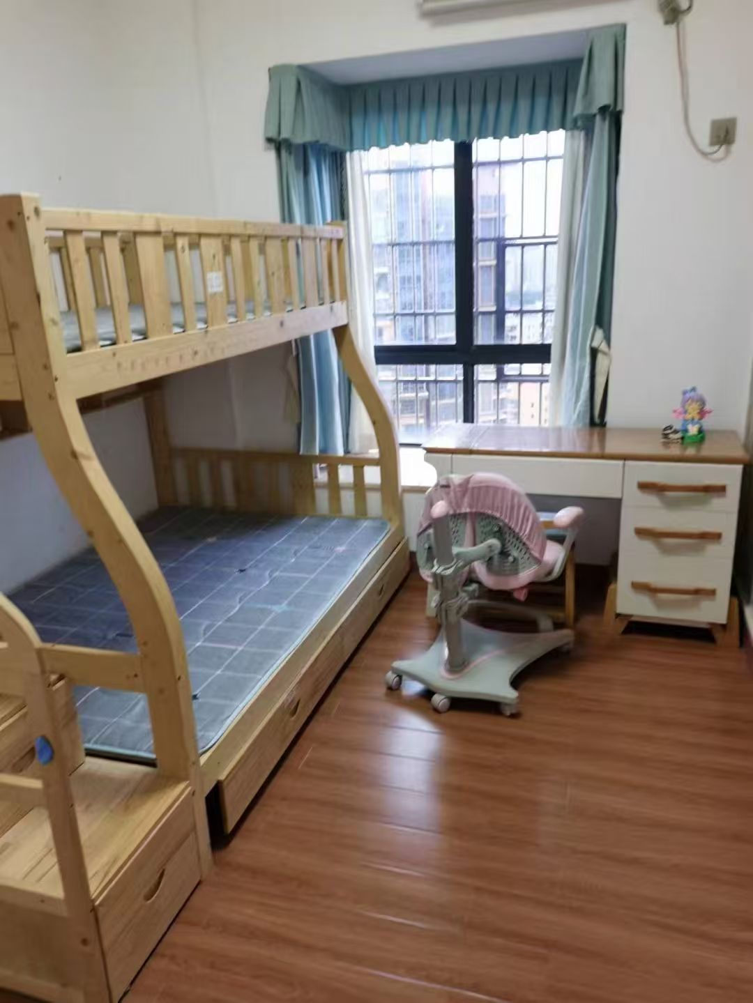 昌茂城邦  4室2厅2卫   4000.00元/月室内图