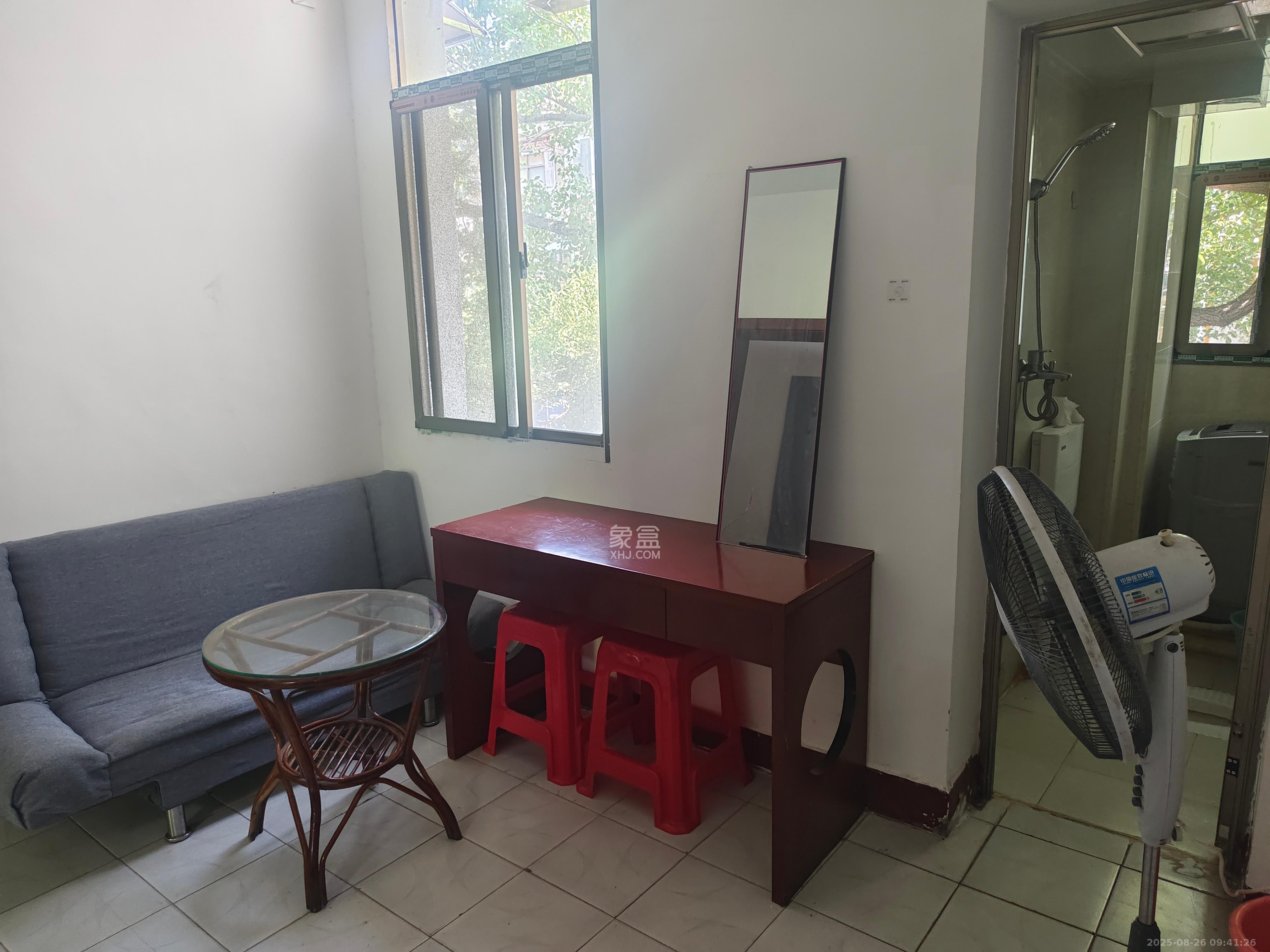 上麻园岭散盘 2室1厅1卫 1600.0元/月 上麻园岭散盘 2室1厅1卫 1600.0元/月室内图