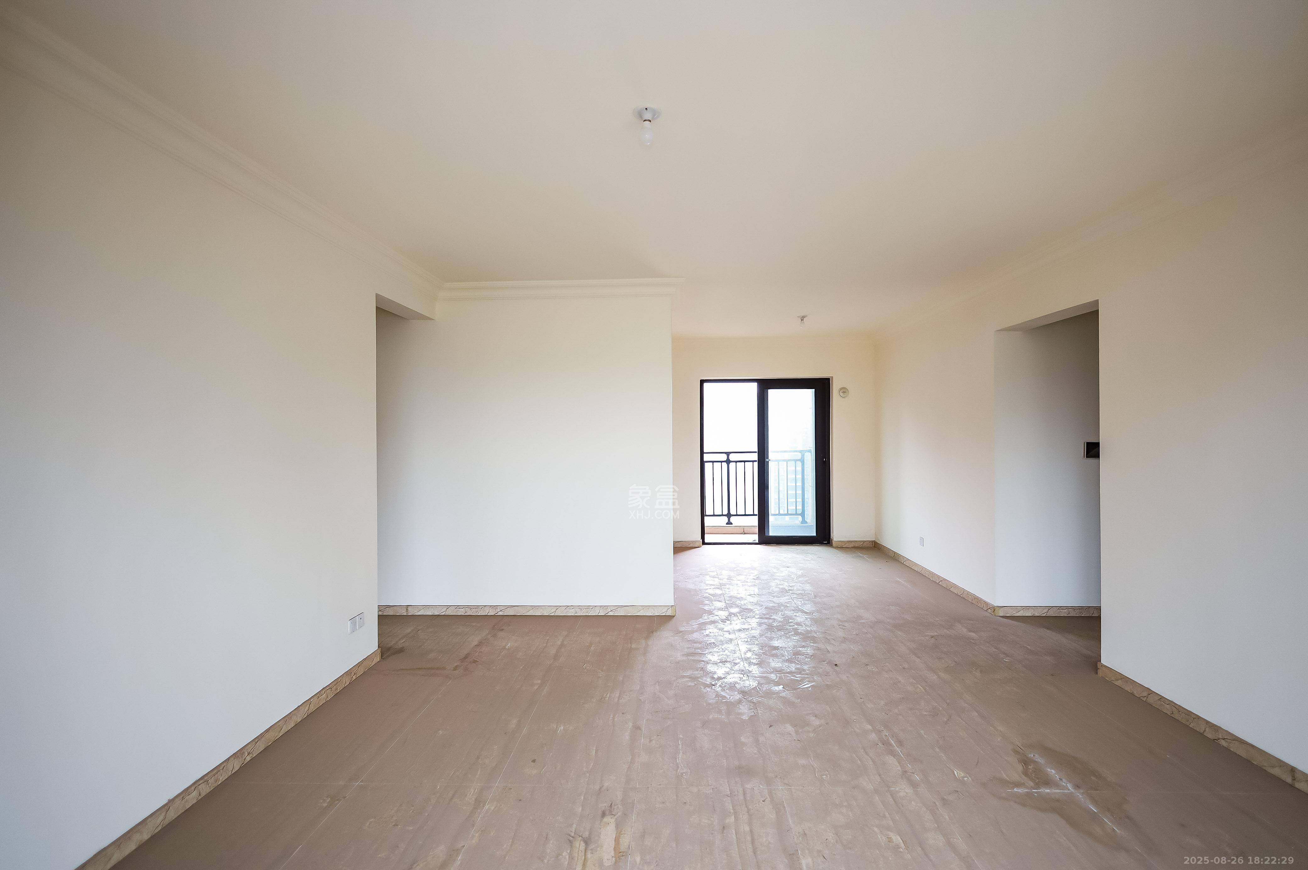 碧桂园荟隽棠  4室2厅2卫    126.0万客厅