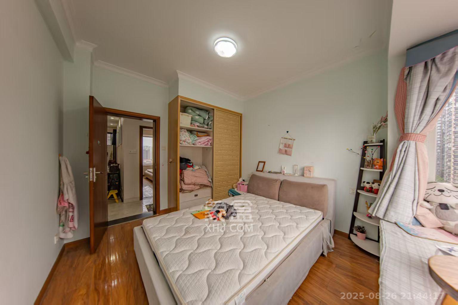 金鼎公园尚  3室2厅2卫    1800.0元/月室内图