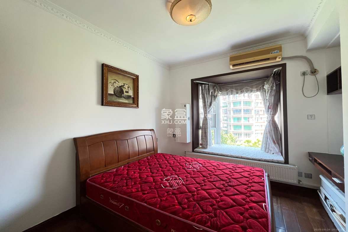 左岸春天  4室2厅2卫    3200.0元/月 左岸春天  4室2厅2卫    3200.0元/月室内图