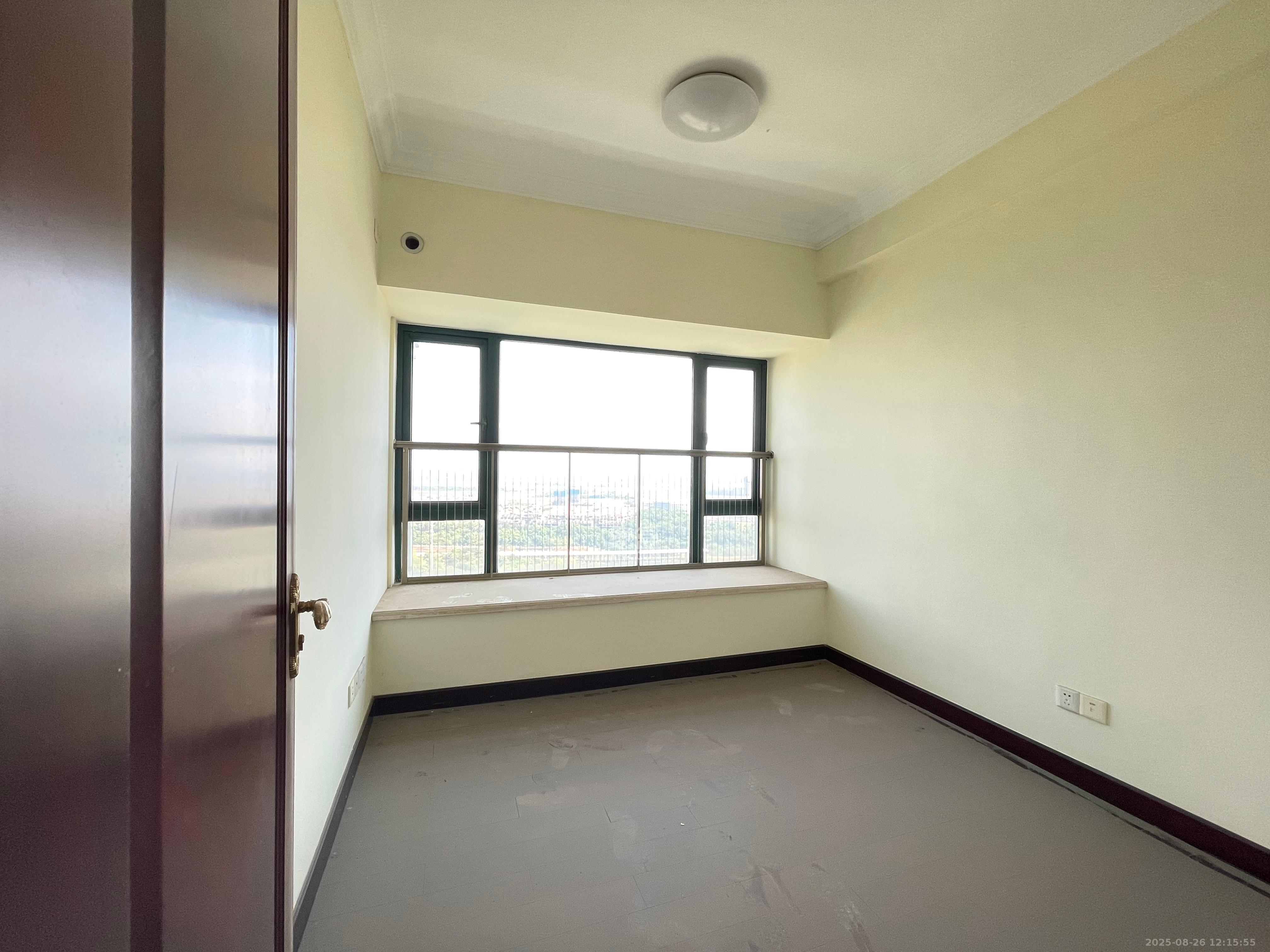 恒大名都  3室2厅1卫    1600.0元/月室内图