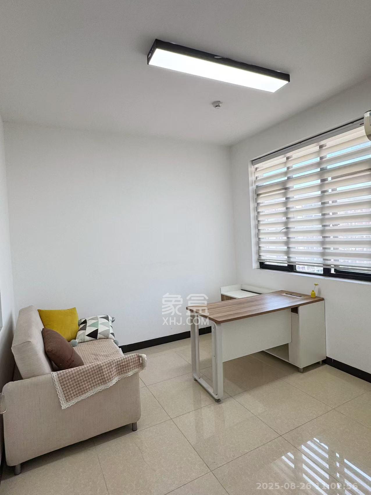 鑫远杰座  2室1厅1卫    2500.0元/月 鑫远杰座  2室1厅1卫    2500.0元/月