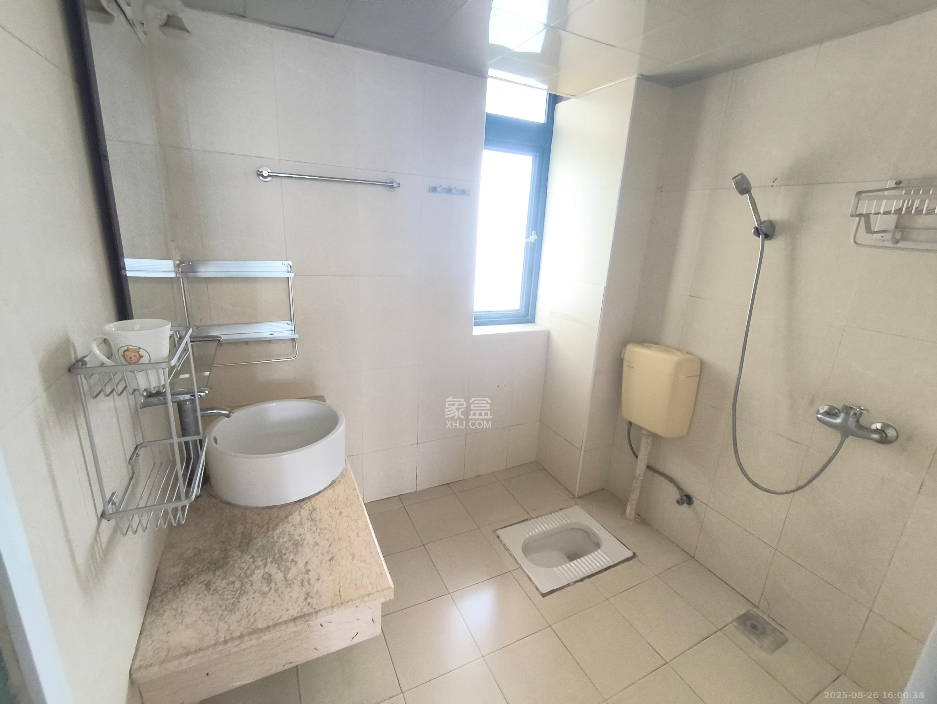 高鑫麓城  3室2厅2卫    2500.0元/月 高鑫麓城  3室2厅2卫    2500.0元/月室内图