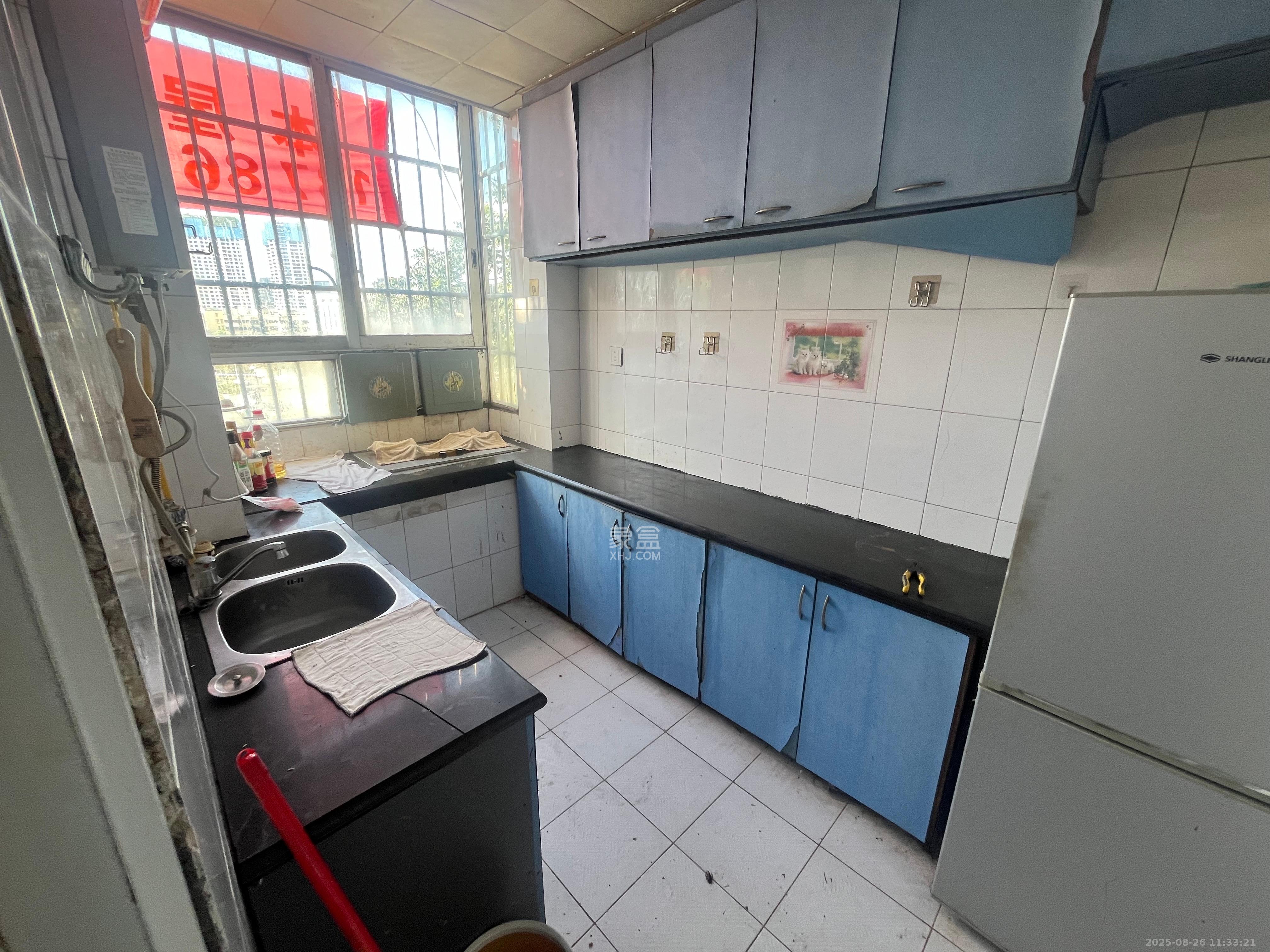 铸造厂宿舍 3室2厅1卫 1300.0元/月 铸造厂宿舍 3室2厅1卫 1300.0元/月室内图