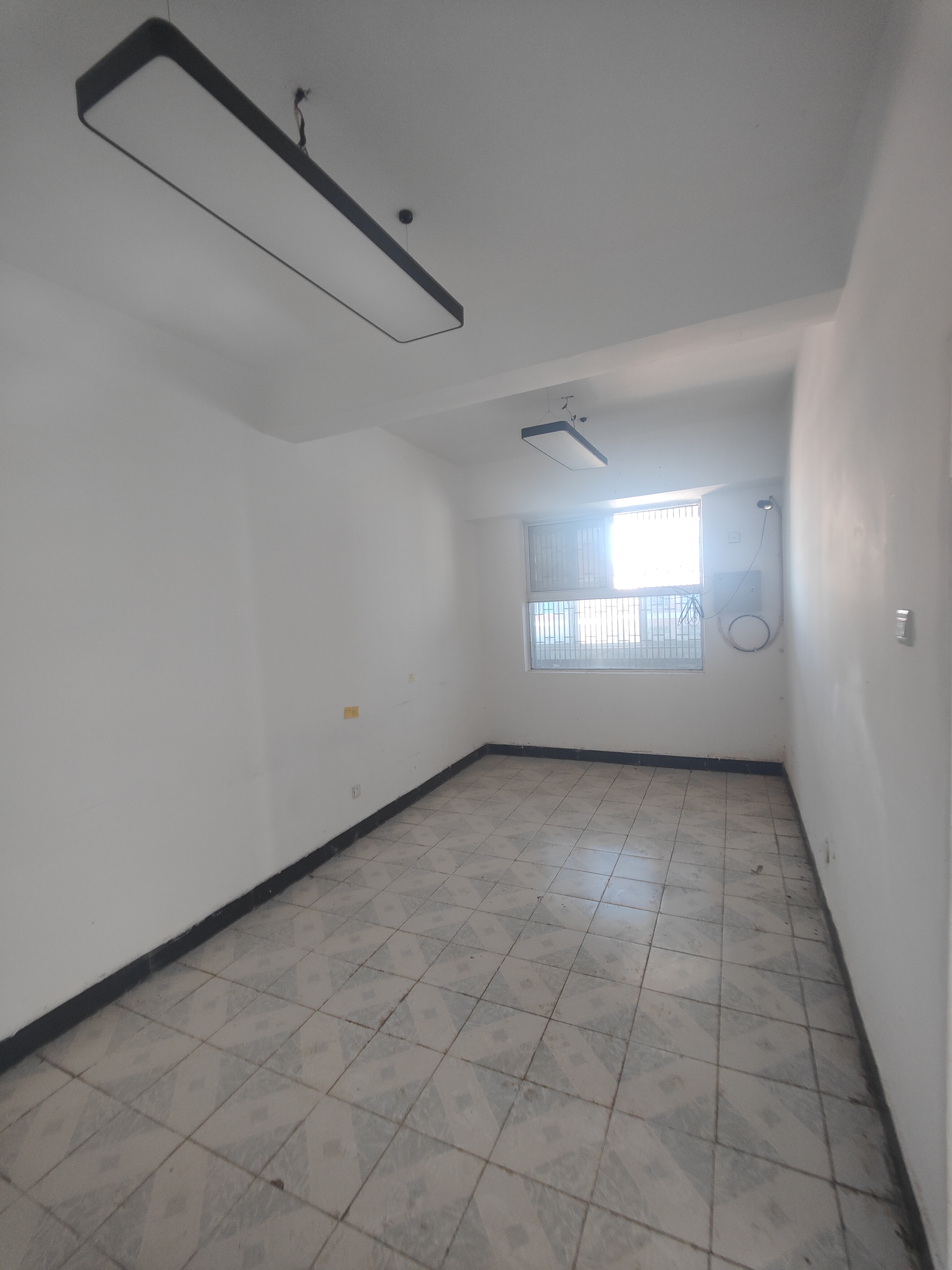 金都花园 4室2厅2卫 188.0万 金都花园 4室2厅2卫 188.0万室内图