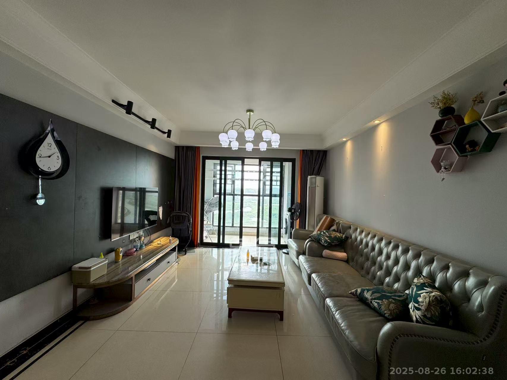 中海国际五期  3室2厅1卫    2500.0元/月 中海国际五期  3室2厅1卫    2500.0元/月