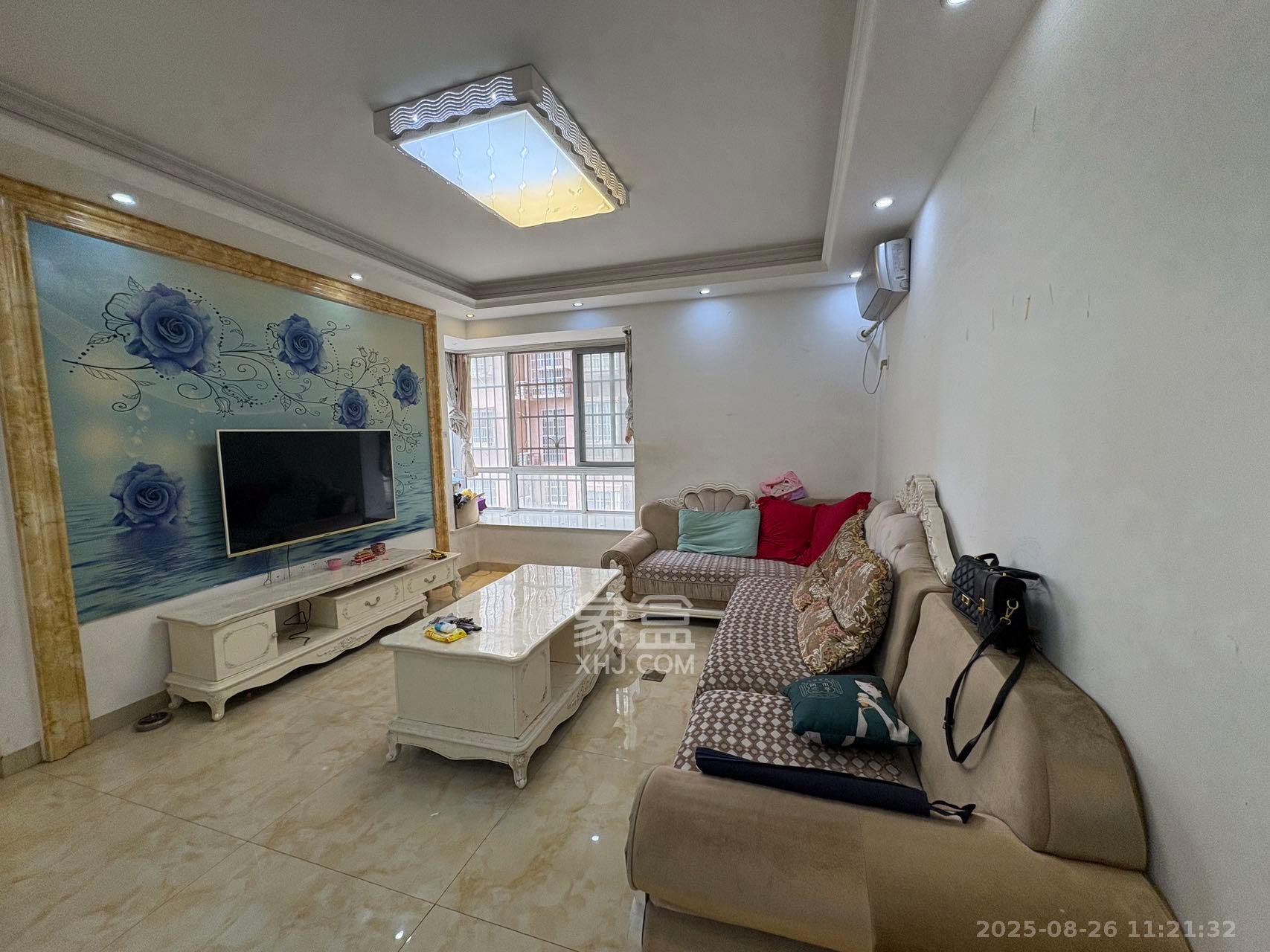 泊林晶城 3室2厅1卫 2200.0元/月 泊林晶城 3室2厅1卫 2200.0元/月室内图