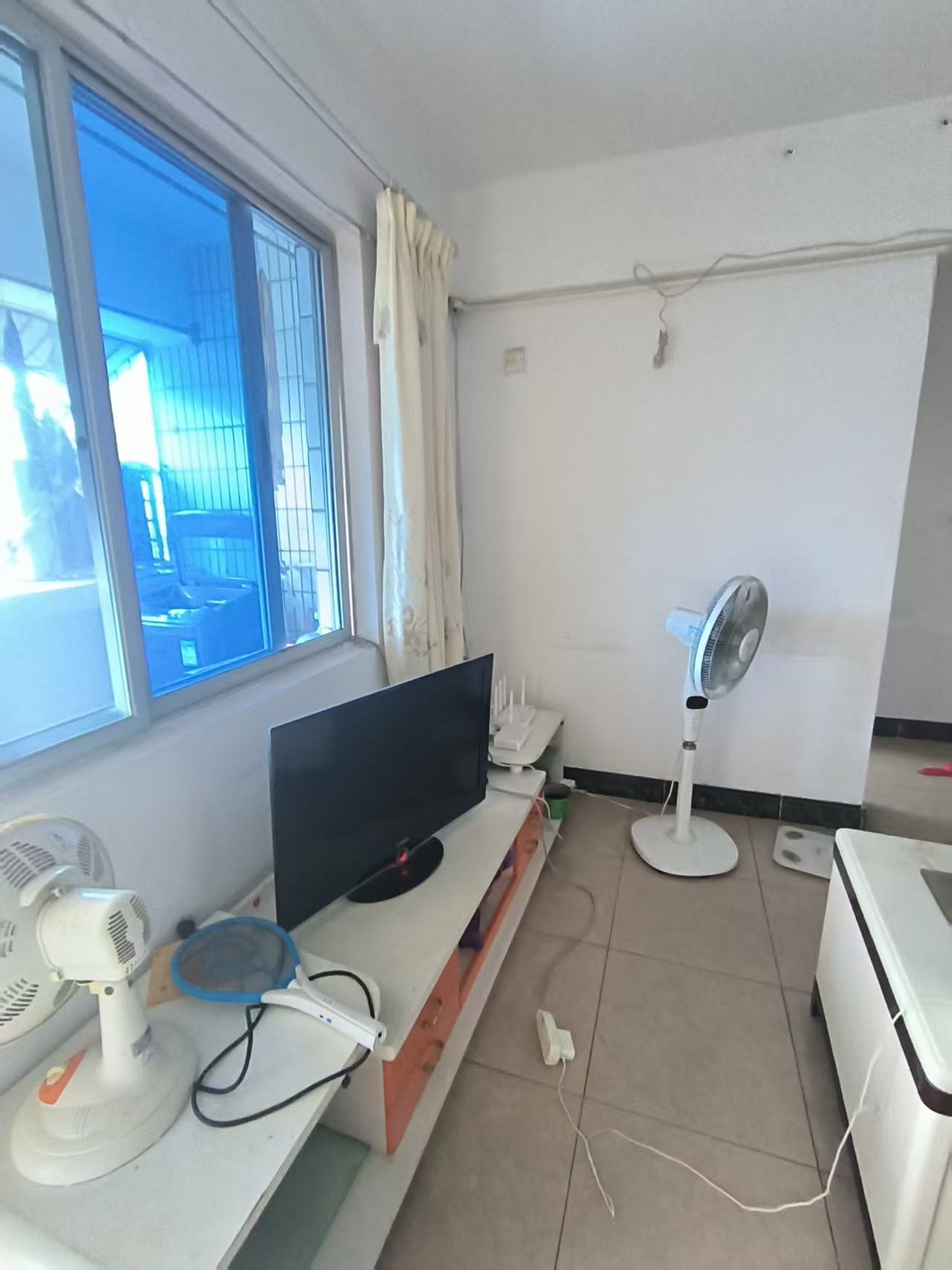 金山小区  2室2厅1卫    1500.0元/月室内图