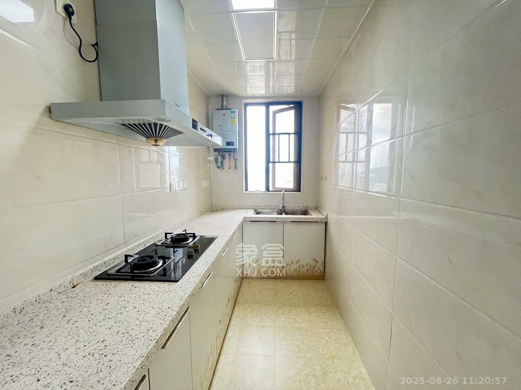 荣盛花语馨苑  3室2厅1卫    2600.0元/月 荣盛花语馨苑  3室2厅1卫    2600.0元/月室内图