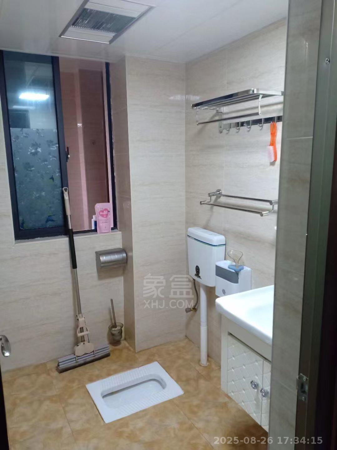 学府华庭 2室1厅1卫 1500.00元/月 学府华庭 2室1厅1卫 1500.00元/月室内图