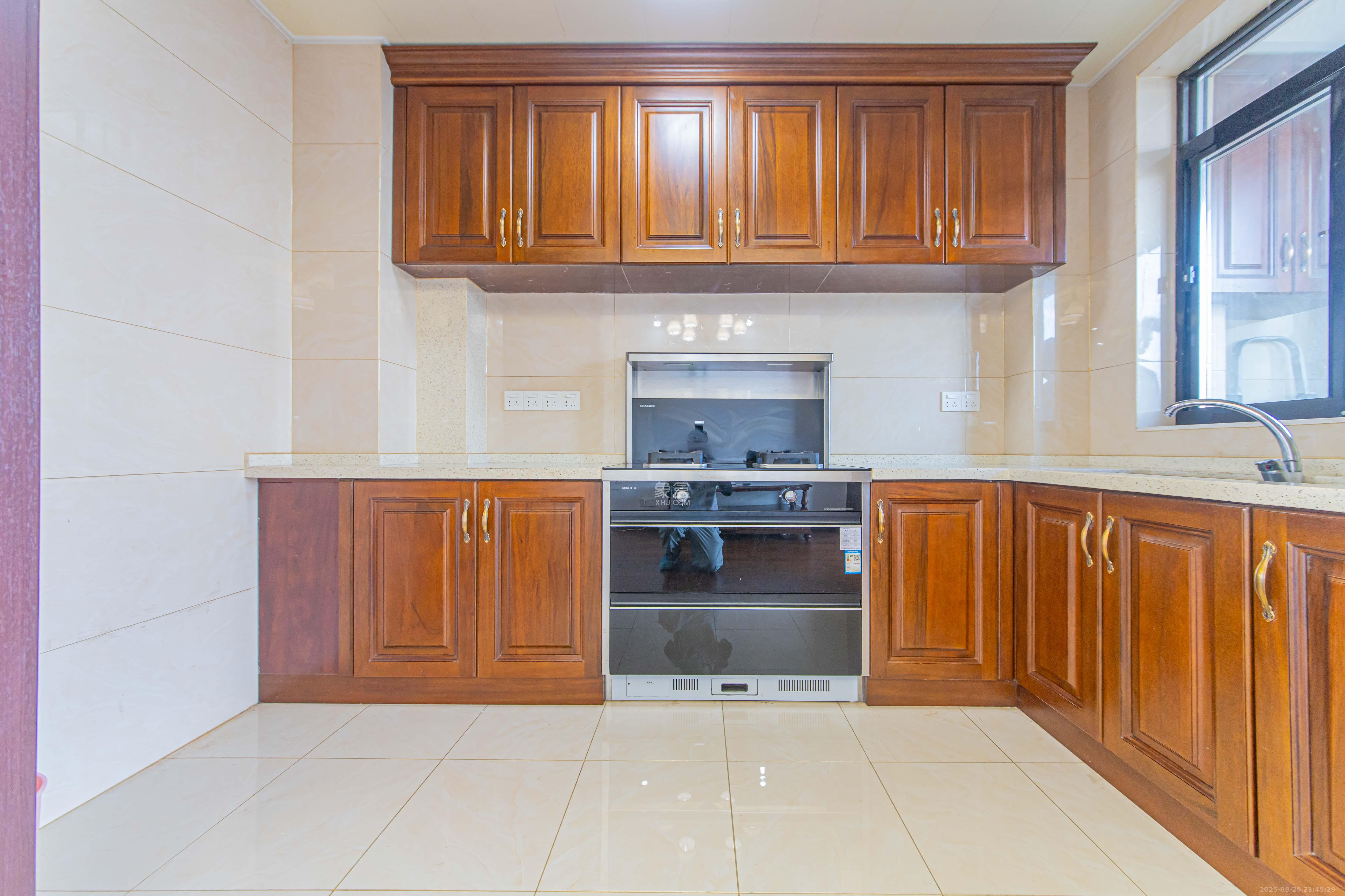 鑫远玲珑  3室2厅2卫    145.0万厨房