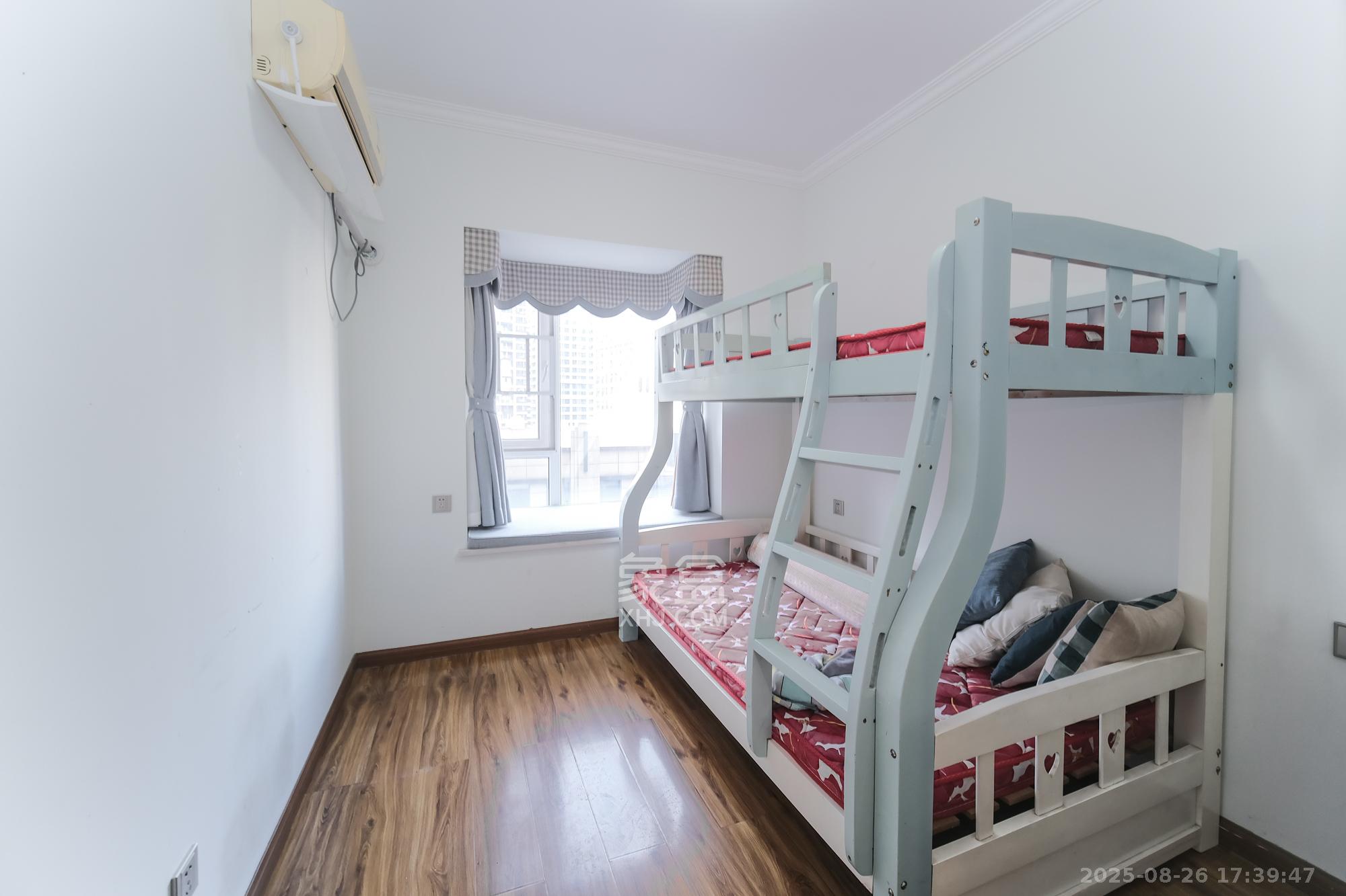 荣盛花语城 3室2厅1卫 68.8万 荣盛花语城 3室2厅1卫 68.8万卧室