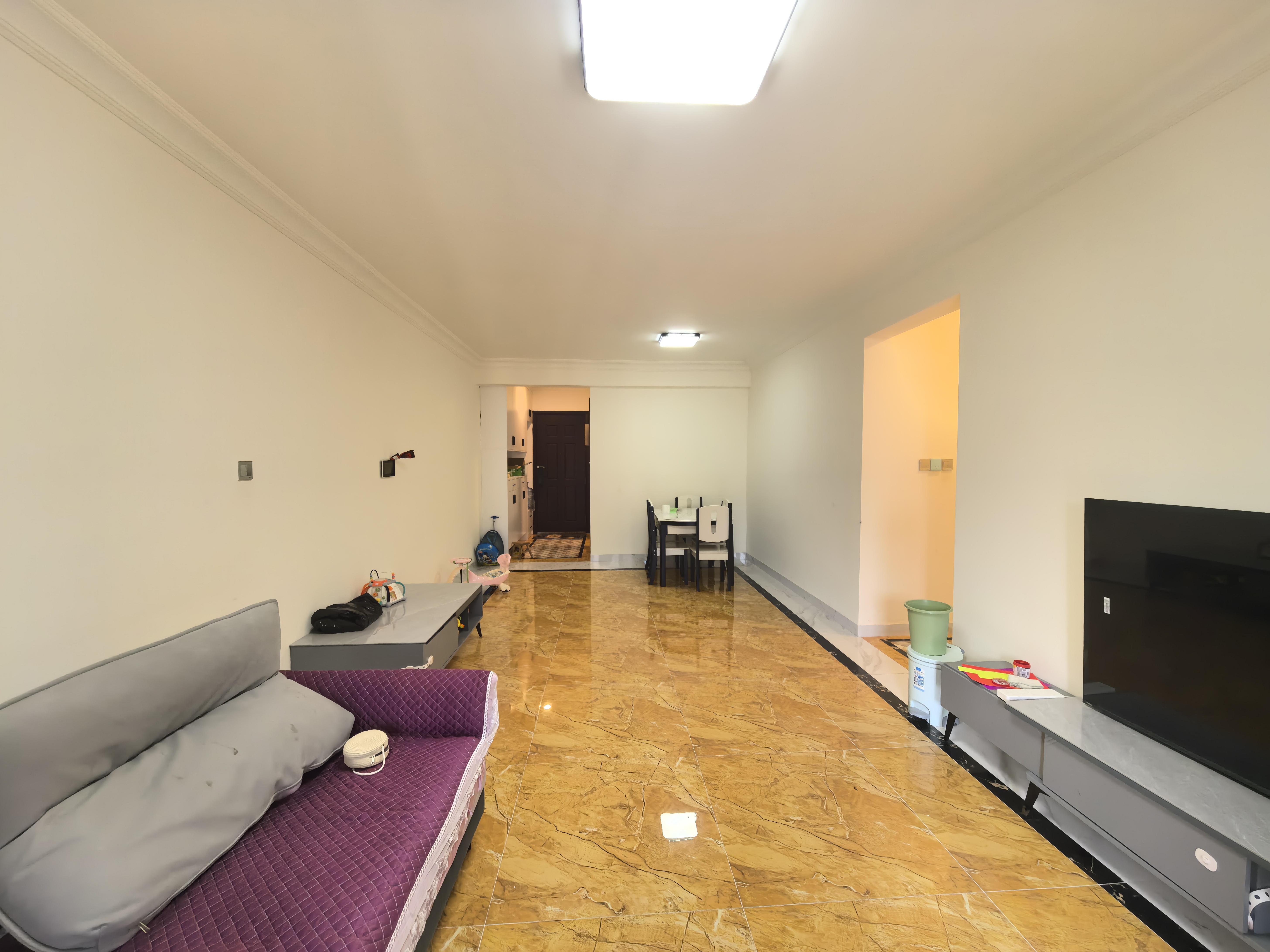 碧桂园梓山府 3室2厅2卫 1800.0元/月 碧桂园梓山府 3室2厅2卫 1800.0元/月室内图