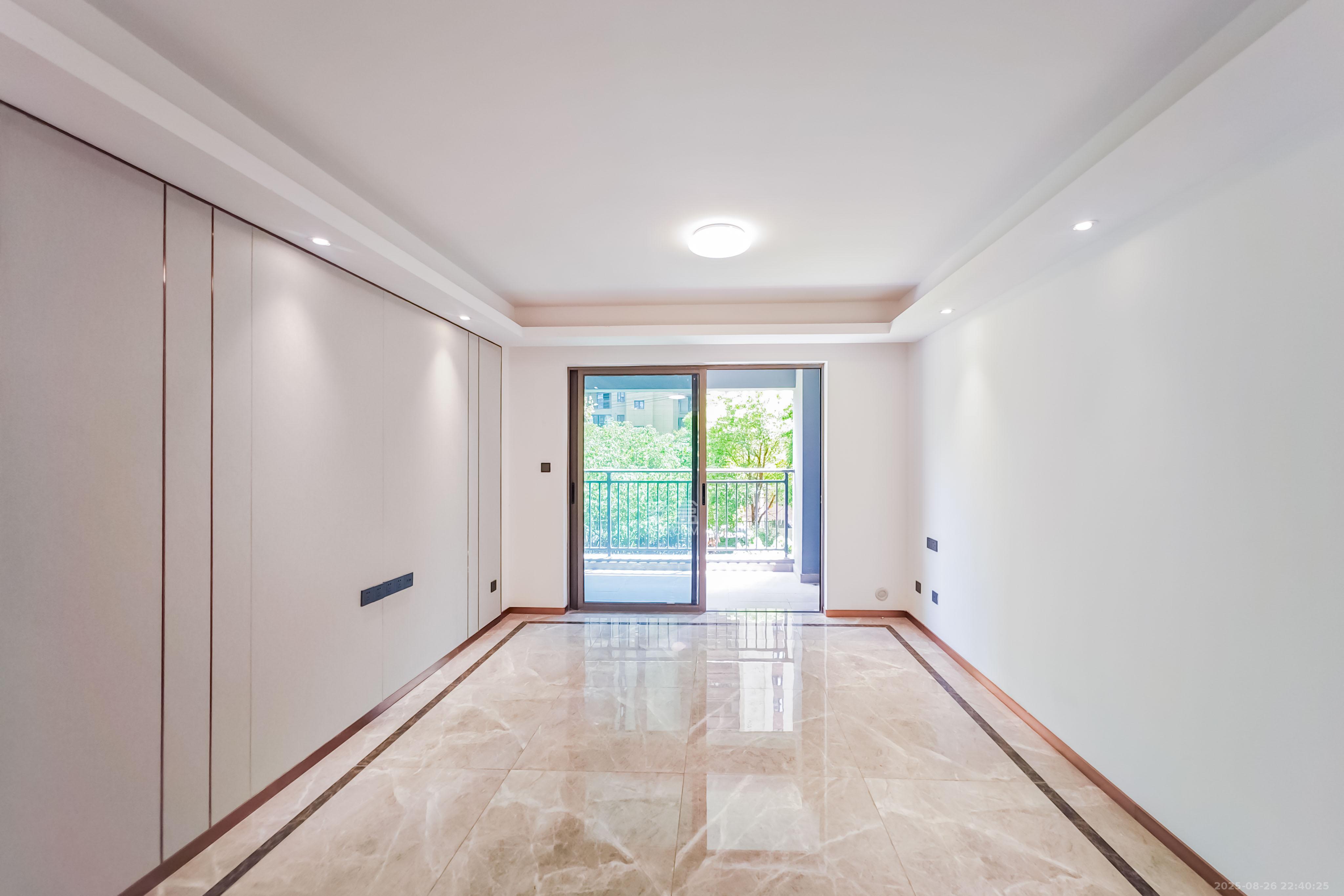 旭辉雨花郡 3室2厅2卫 138.0万 旭辉雨花郡 3室2厅2卫 138.0万客厅