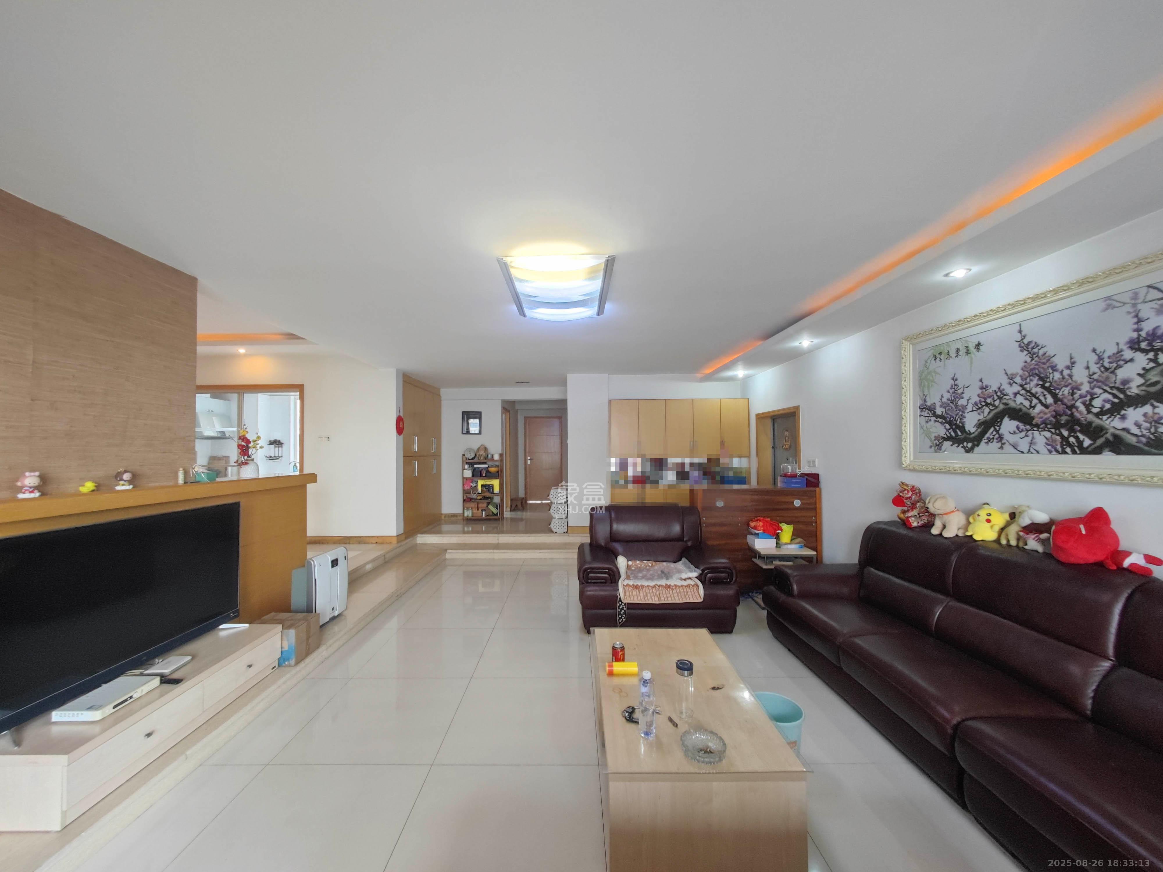 中建桂苑 4室2厅2卫 110.0万 中建桂苑 4室2厅2卫 110.0万客厅