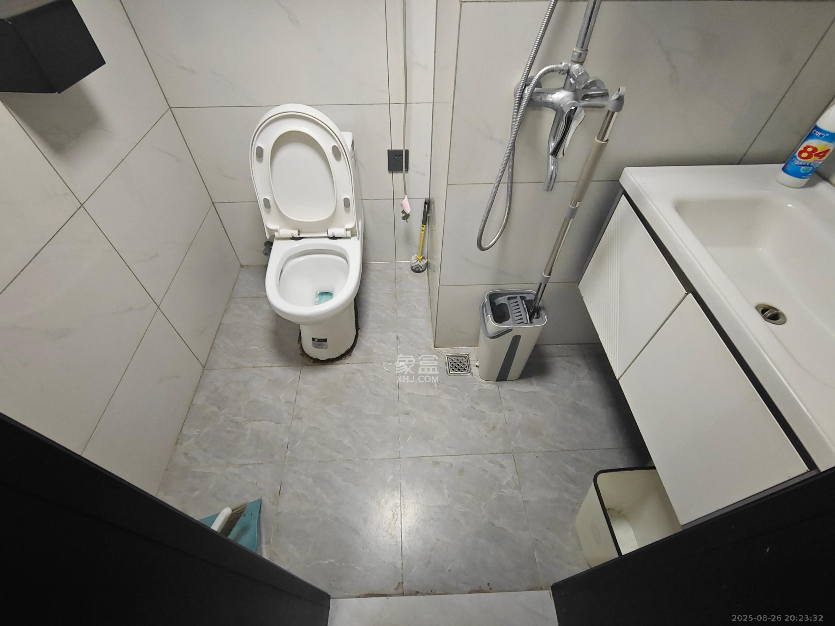 梅溪湖家居建材城  2室1厅1卫   1700.00元/月室内图