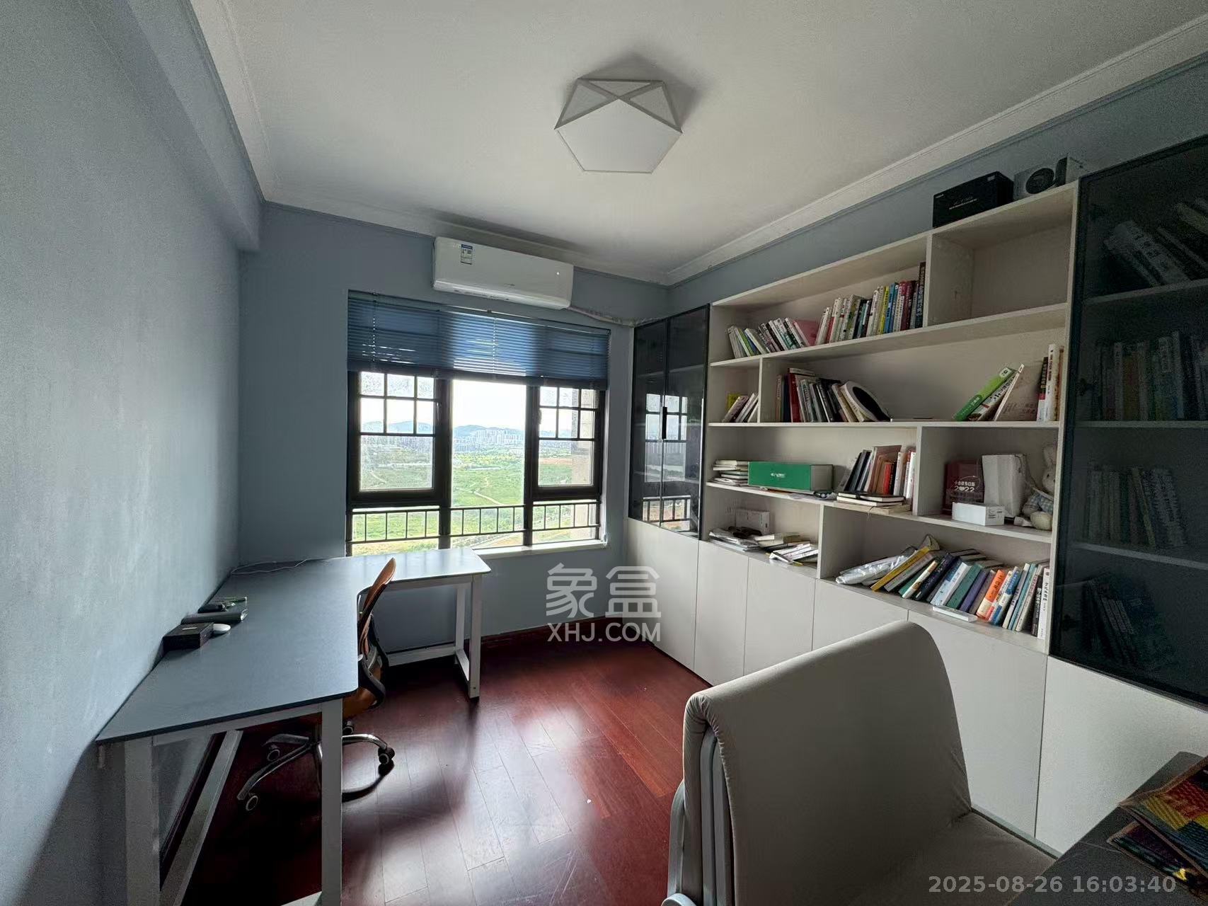 中海国际五期  3室2厅1卫    2500.0元/月 中海国际五期  3室2厅1卫    2500.0元/月室内图