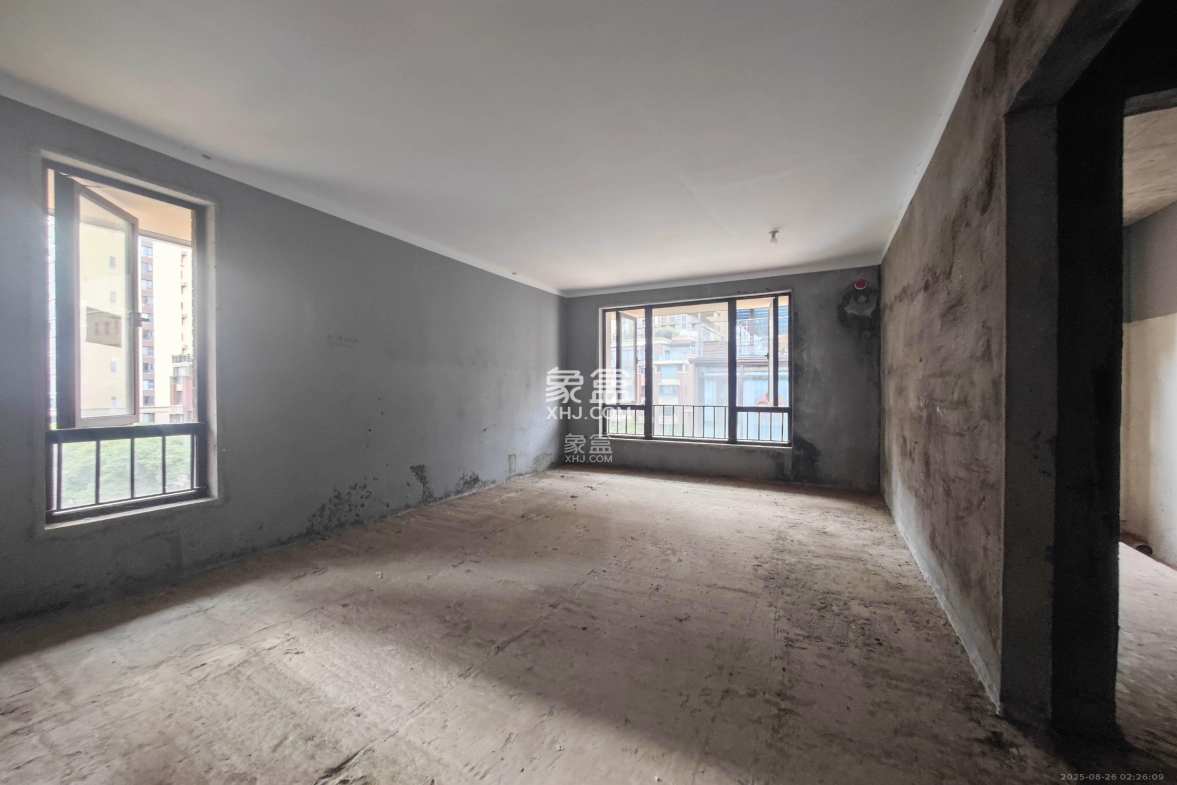 保利城(中航城国际社区、郡原美村) 5室2厅5卫 530.0万 保利城(中航城国际社区、郡原美村) 5室2厅5卫 530.0万卧室