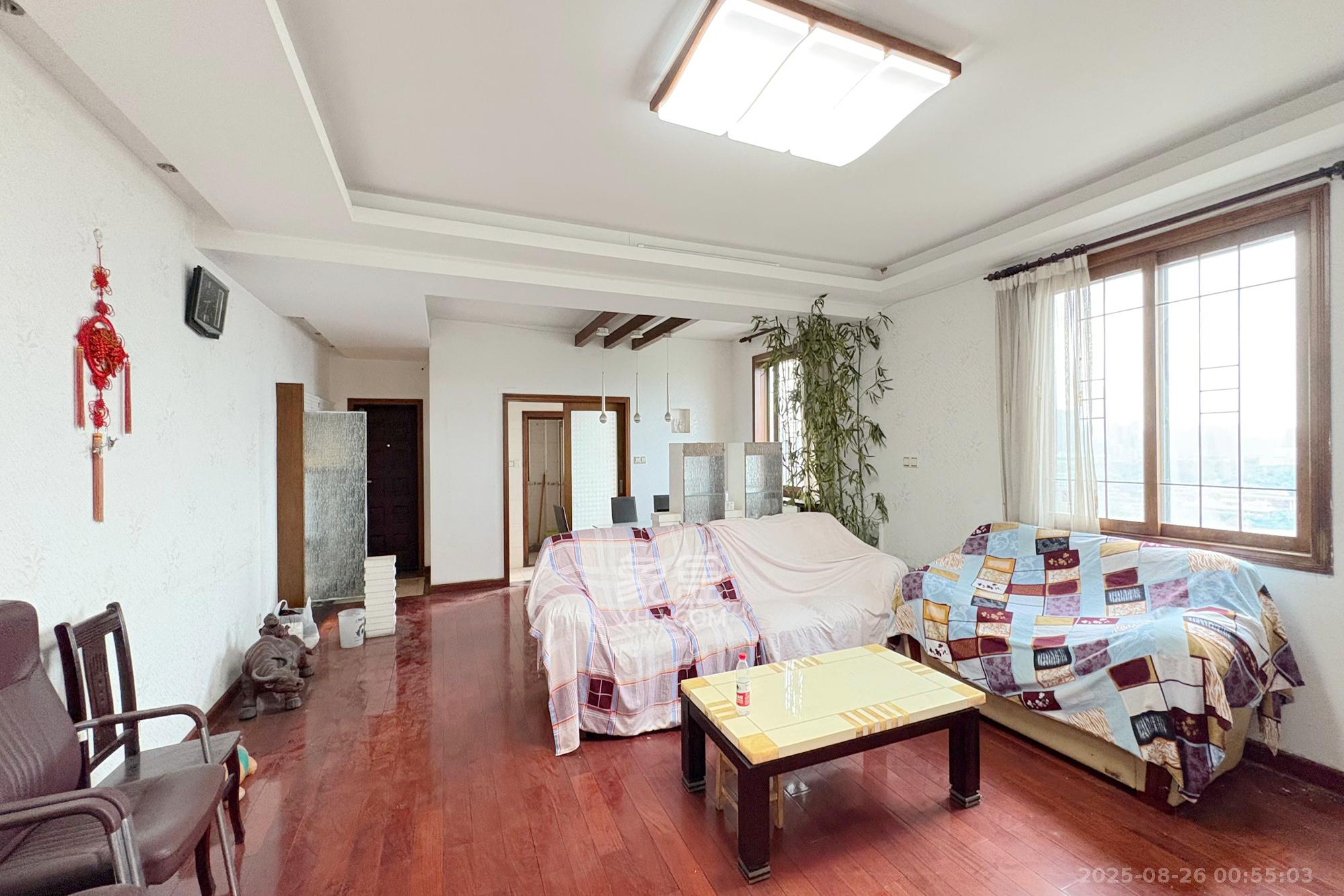 同天大酒店 3室2厅2卫 119.8万 同天大酒店 3室2厅2卫 119.8万客厅