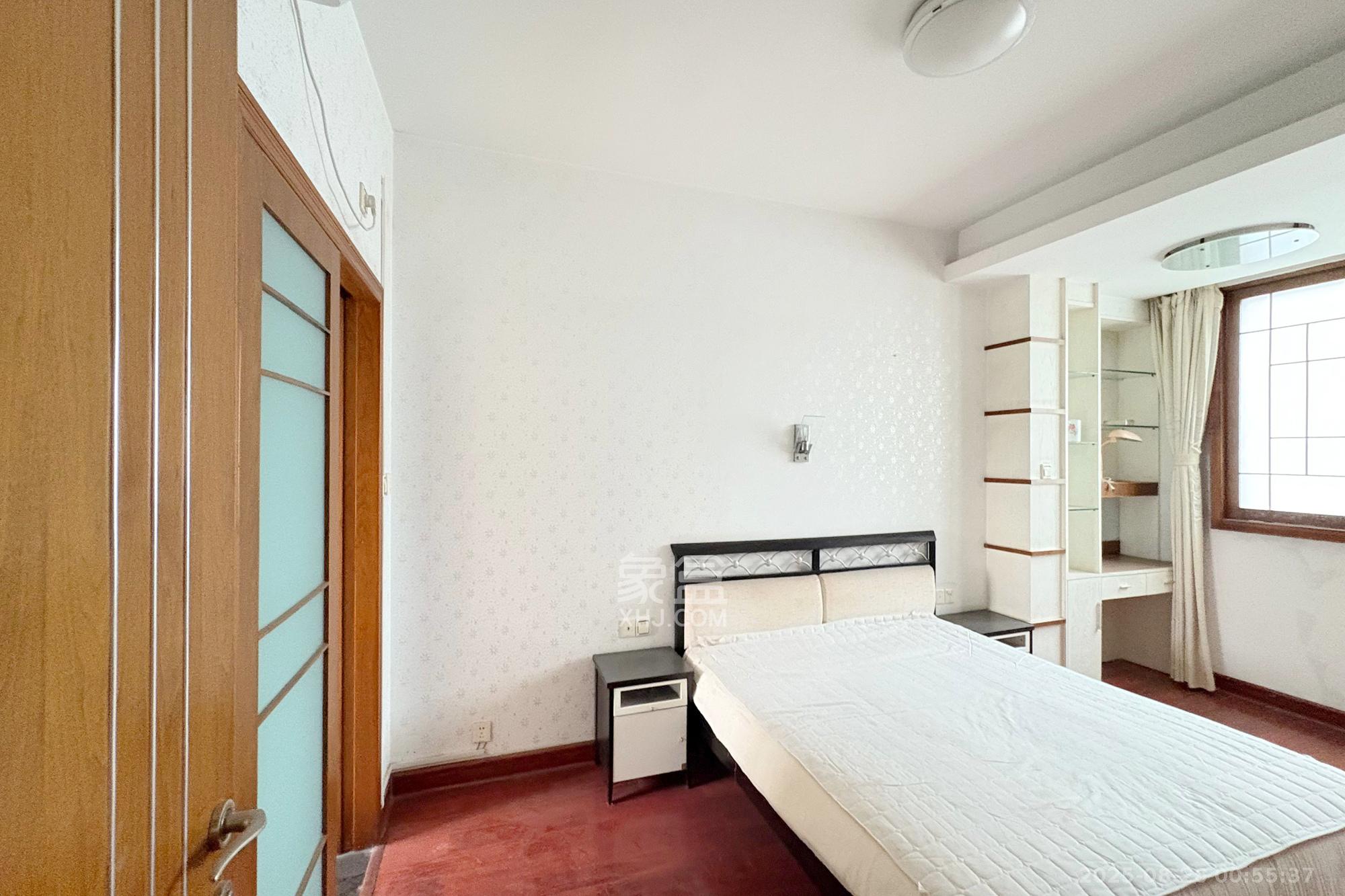 同天大酒店 3室2厅2卫 119.8万 同天大酒店 3室2厅2卫 119.8万卧室