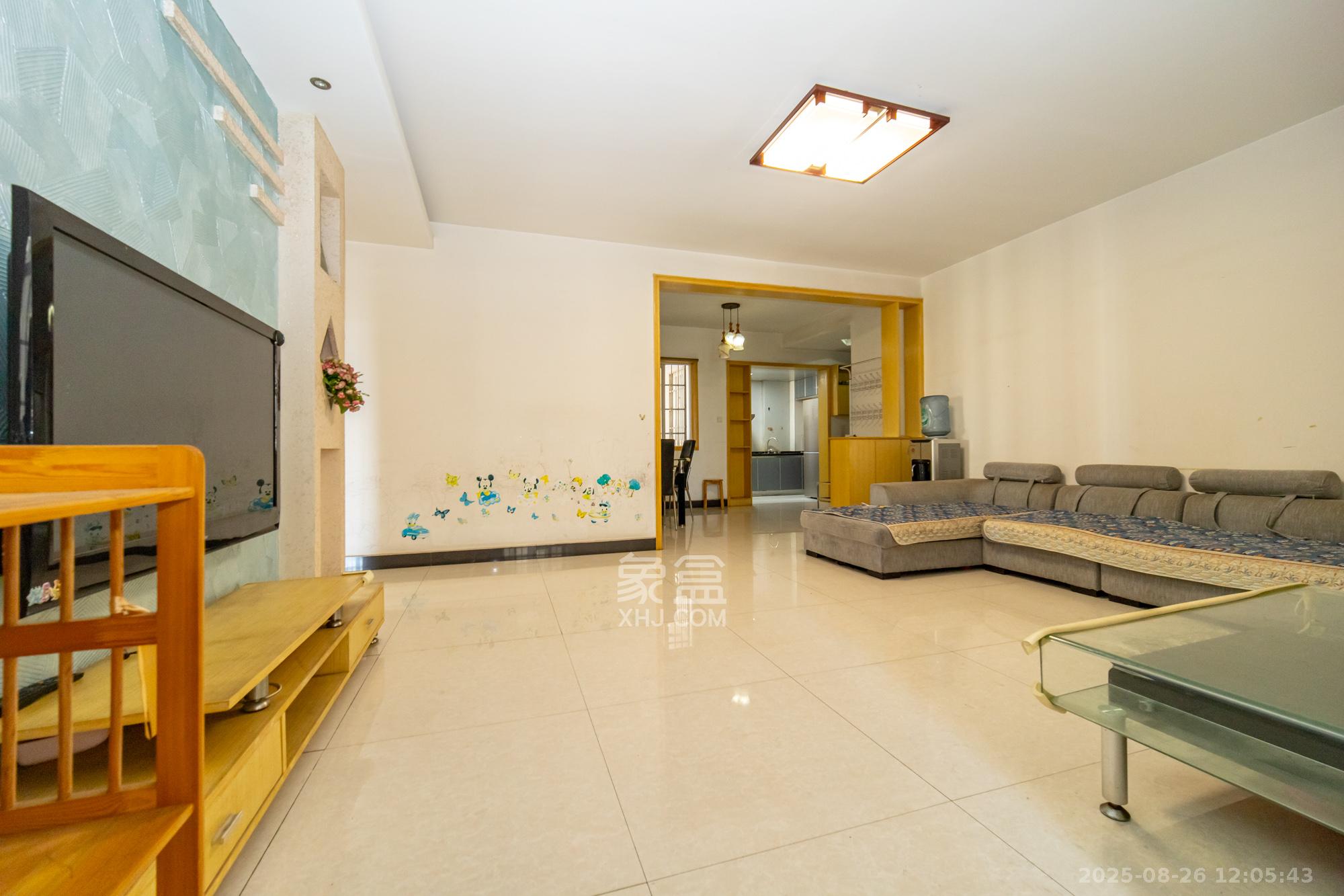 锦璨家园 3室2厅2卫 56.8万 锦璨家园 3室2厅2卫 56.8万客厅