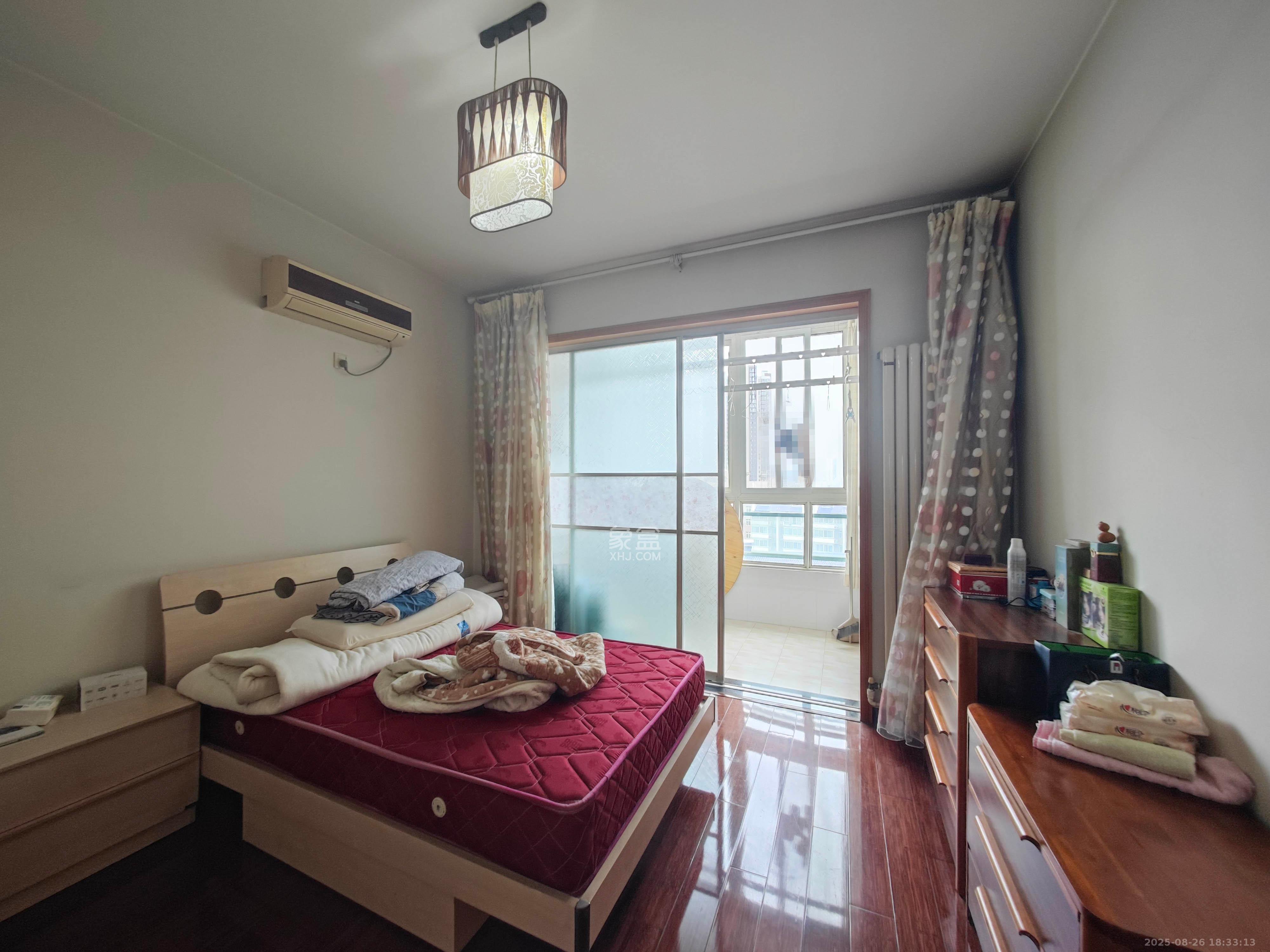 中建桂苑 4室2厅2卫 110.0万 中建桂苑 4室2厅2卫 110.0万卧室