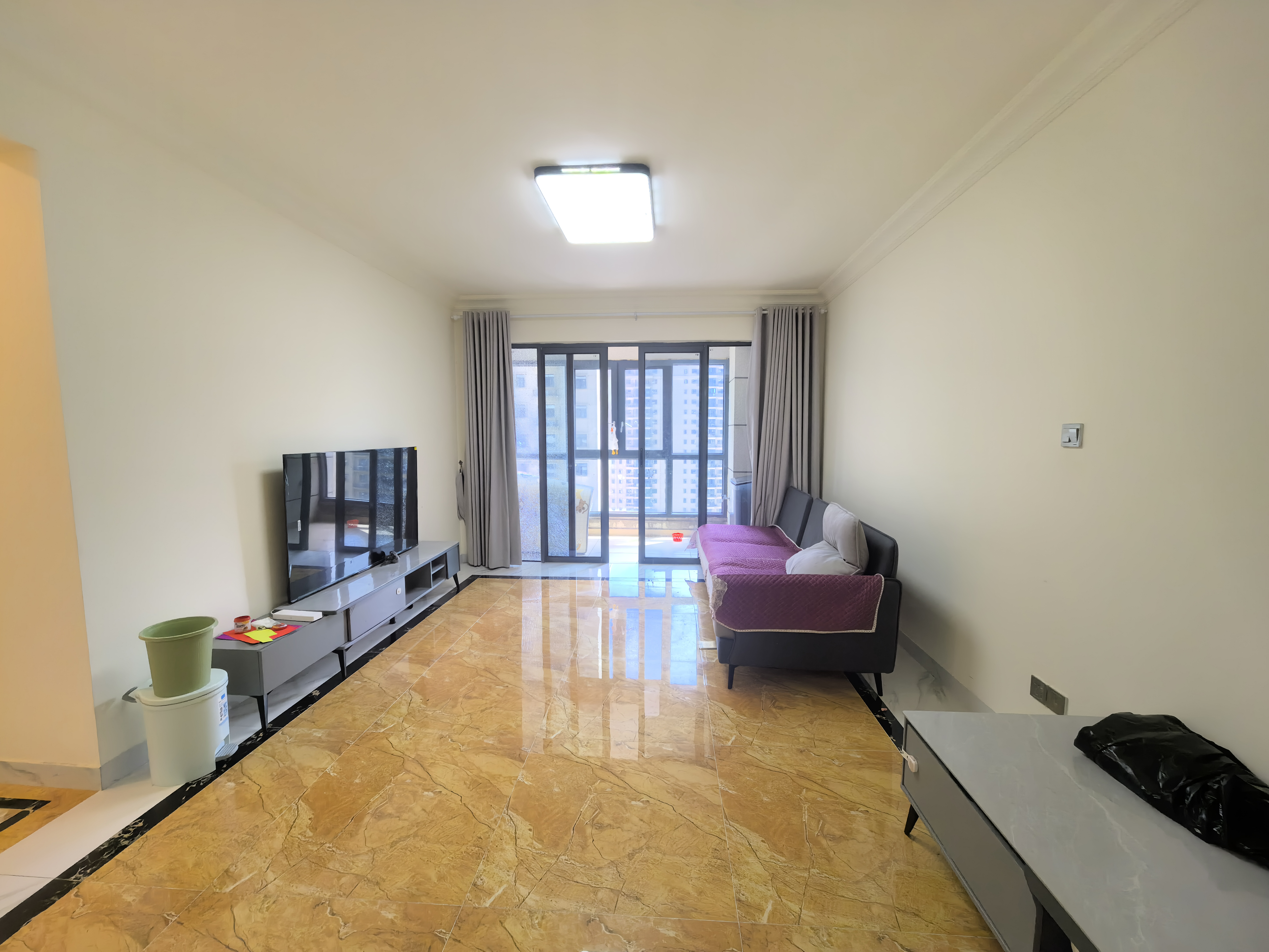 碧桂园梓山府 3室2厅2卫 1800.0元/月 碧桂园梓山府 3室2厅2卫 1800.0元/月室内图