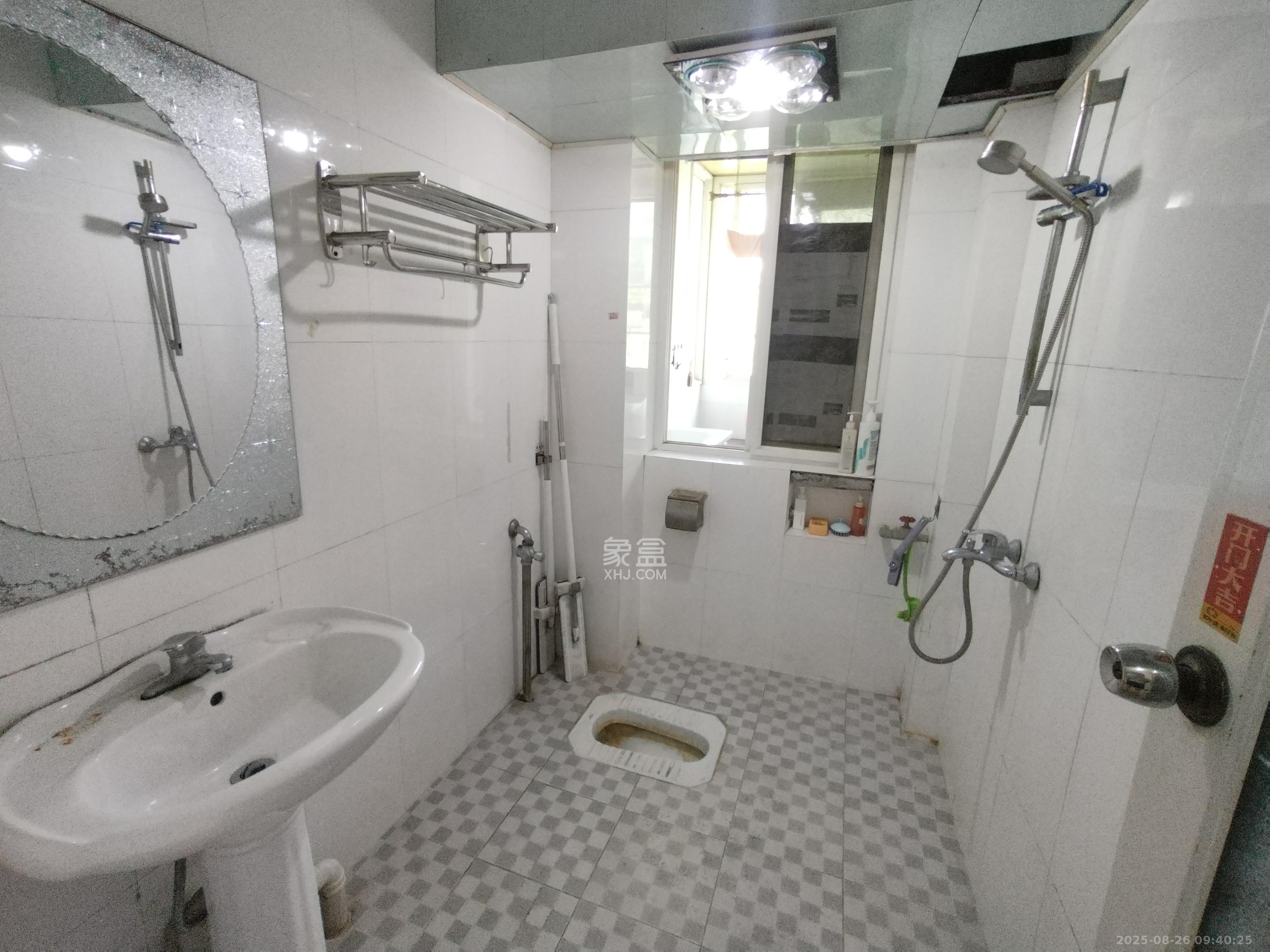 德润园  3室2厅2卫    2200.0元/月室内图