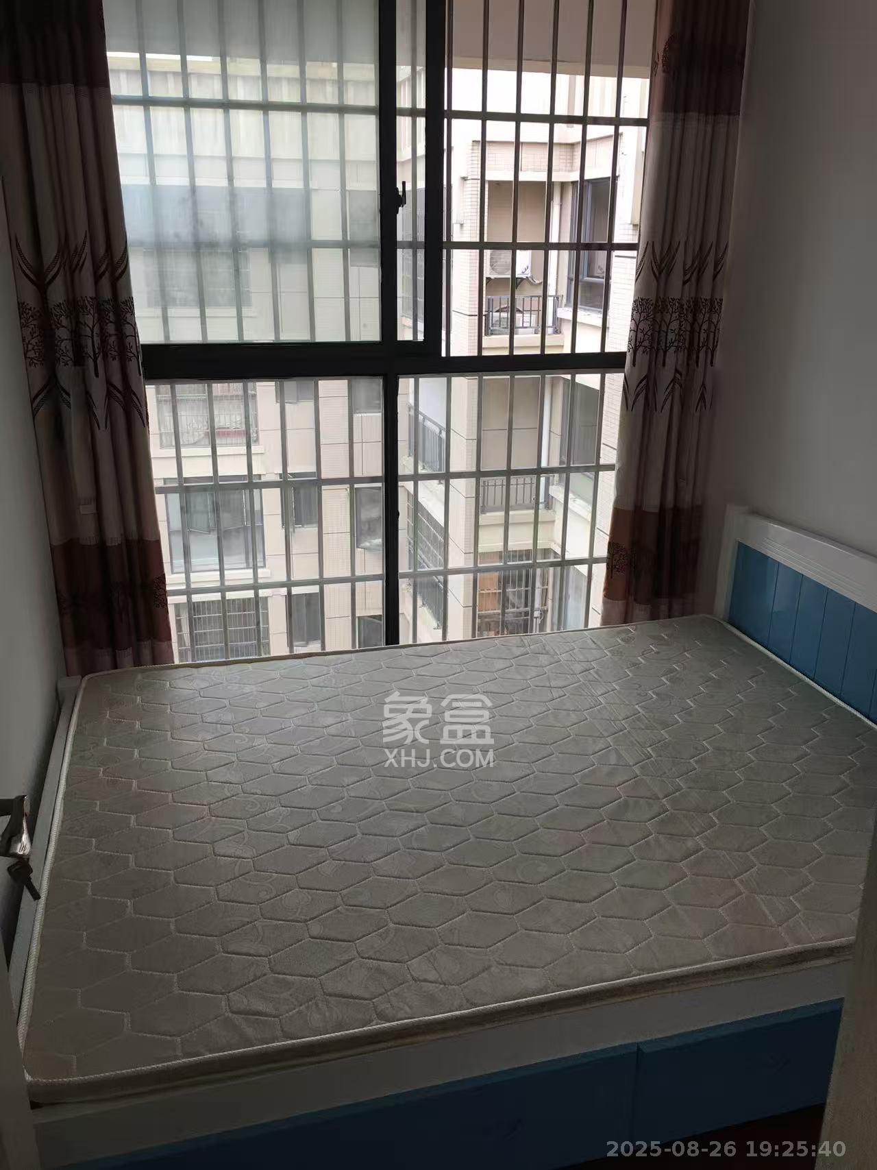 印山蓝色海岸  3室2厅1卫    1900.0元/月室内图