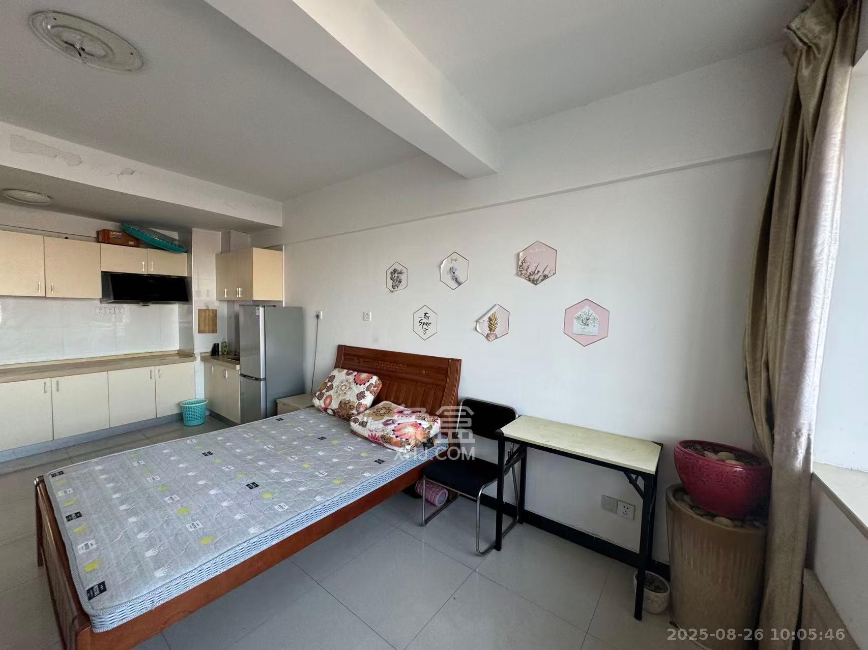 观园国际公寓  1室1厅1卫    1600.0元/月室内图