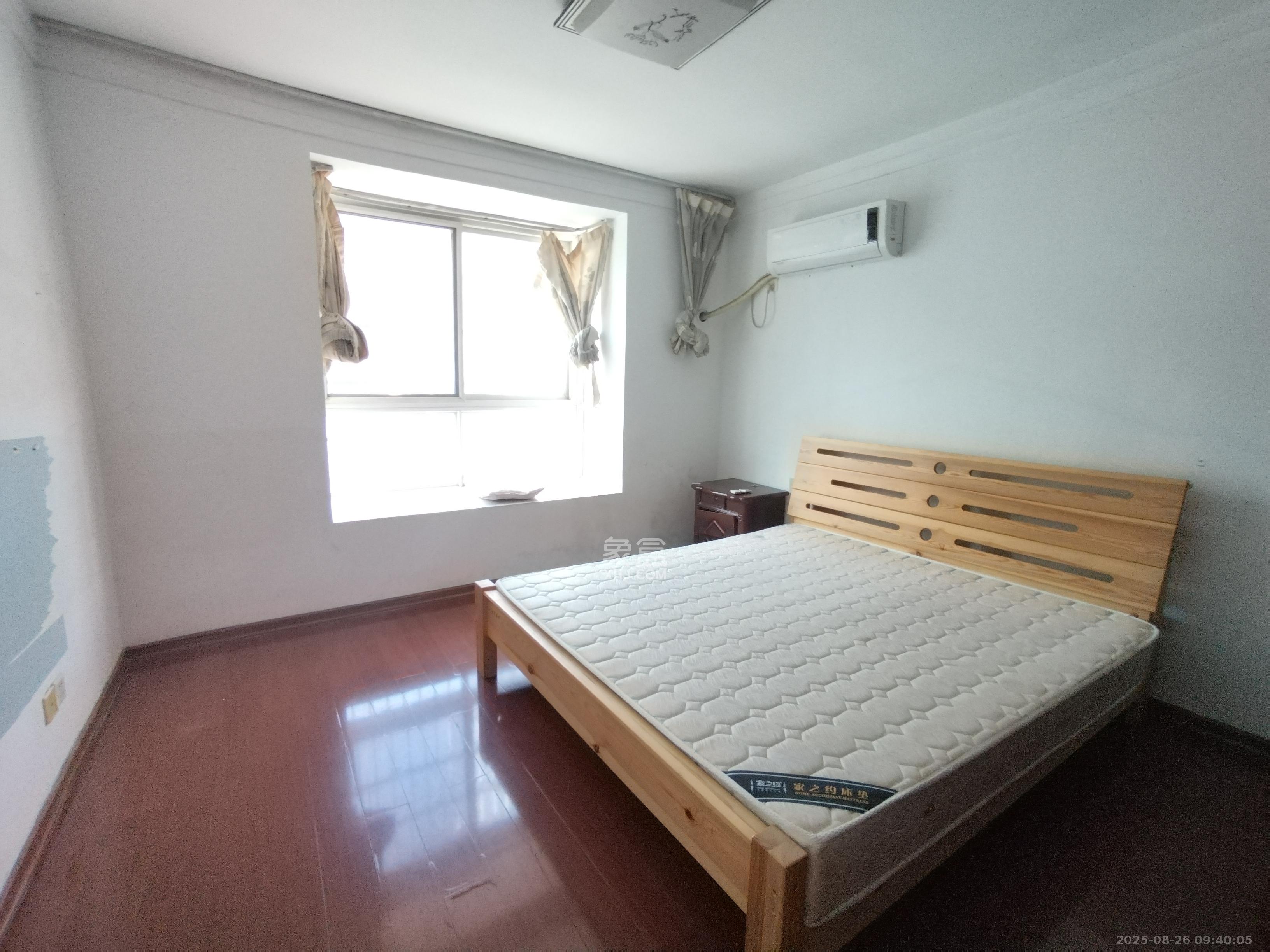 德润园  3室2厅2卫    2200.0元/月室内图