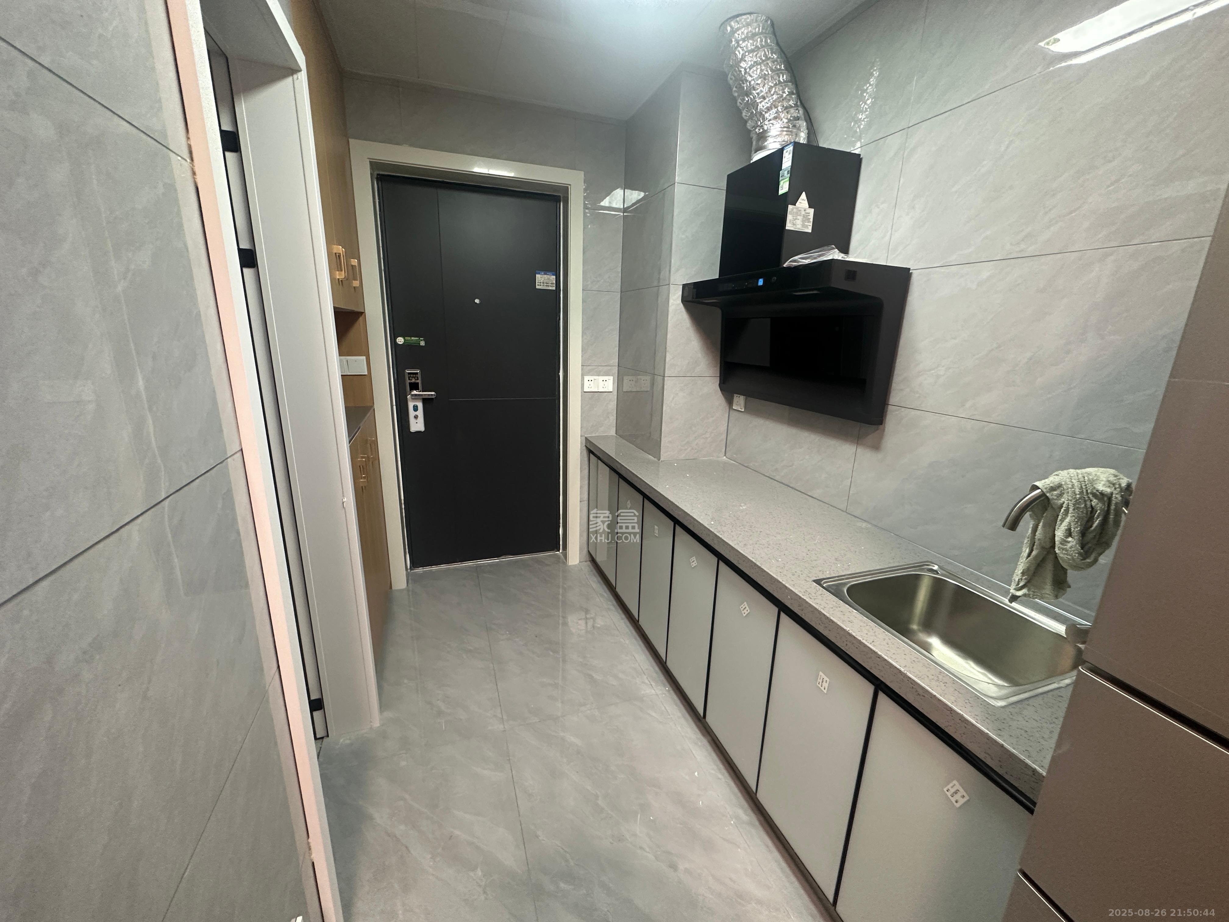 臻园  1室1厅1卫    1300.0元/月 臻园  1室1厅1卫    1300.0元/月室内图