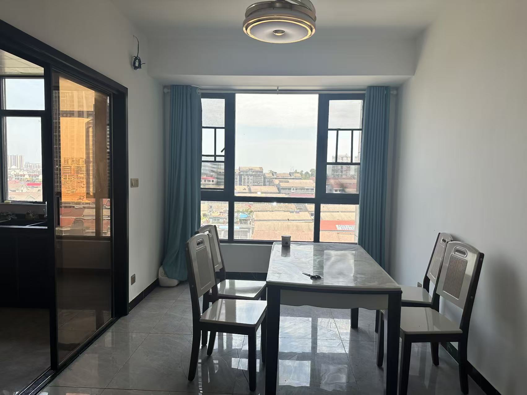 梓湖馨苑 3室2厅1卫 1800.0元/月 梓湖馨苑 3室2厅1卫 1800.0元/月室内图