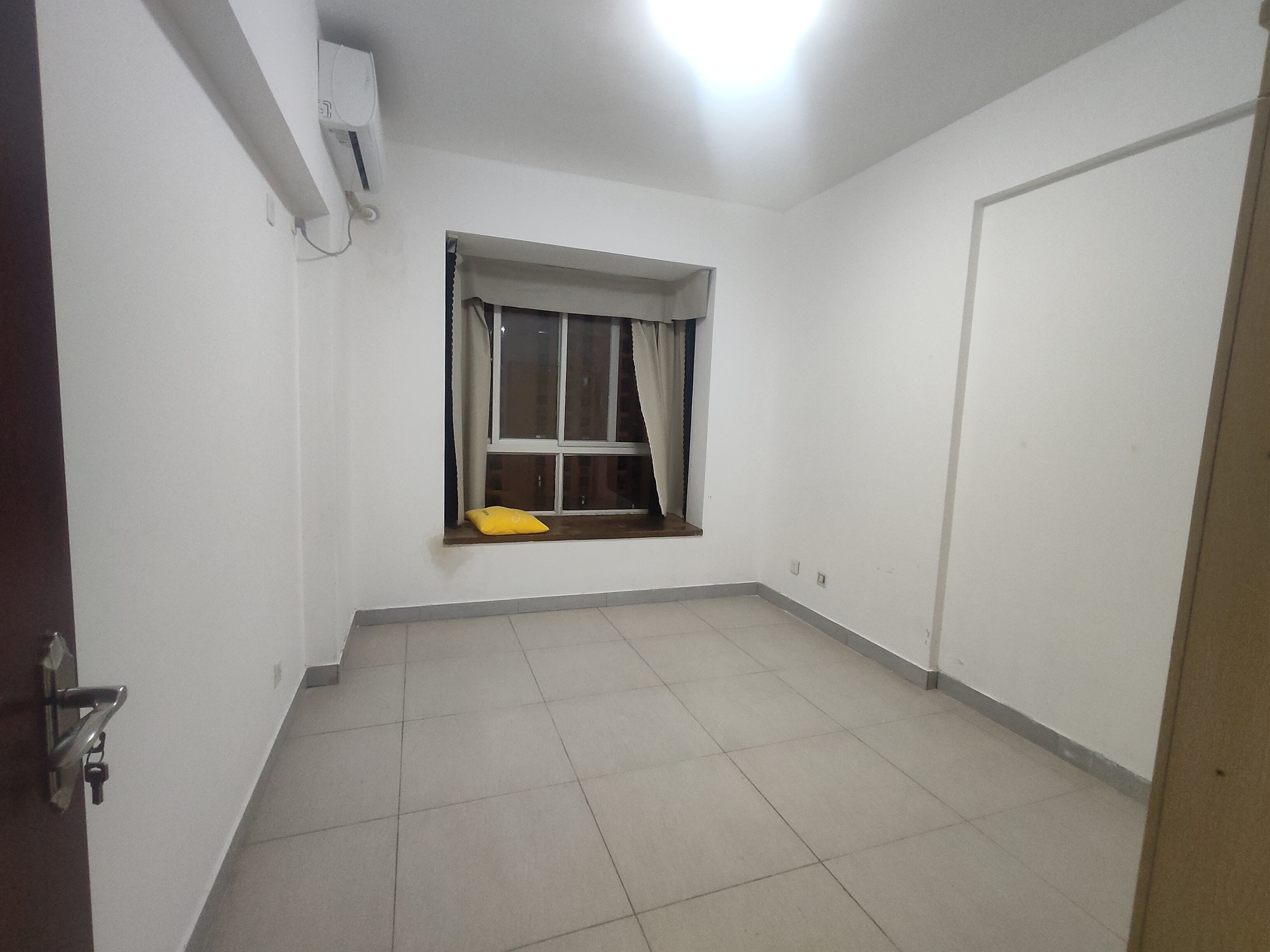 海韵裕都 1室1厅1卫 2300.0元/月 海韵裕都 1室1厅1卫 2300.0元/月室内图