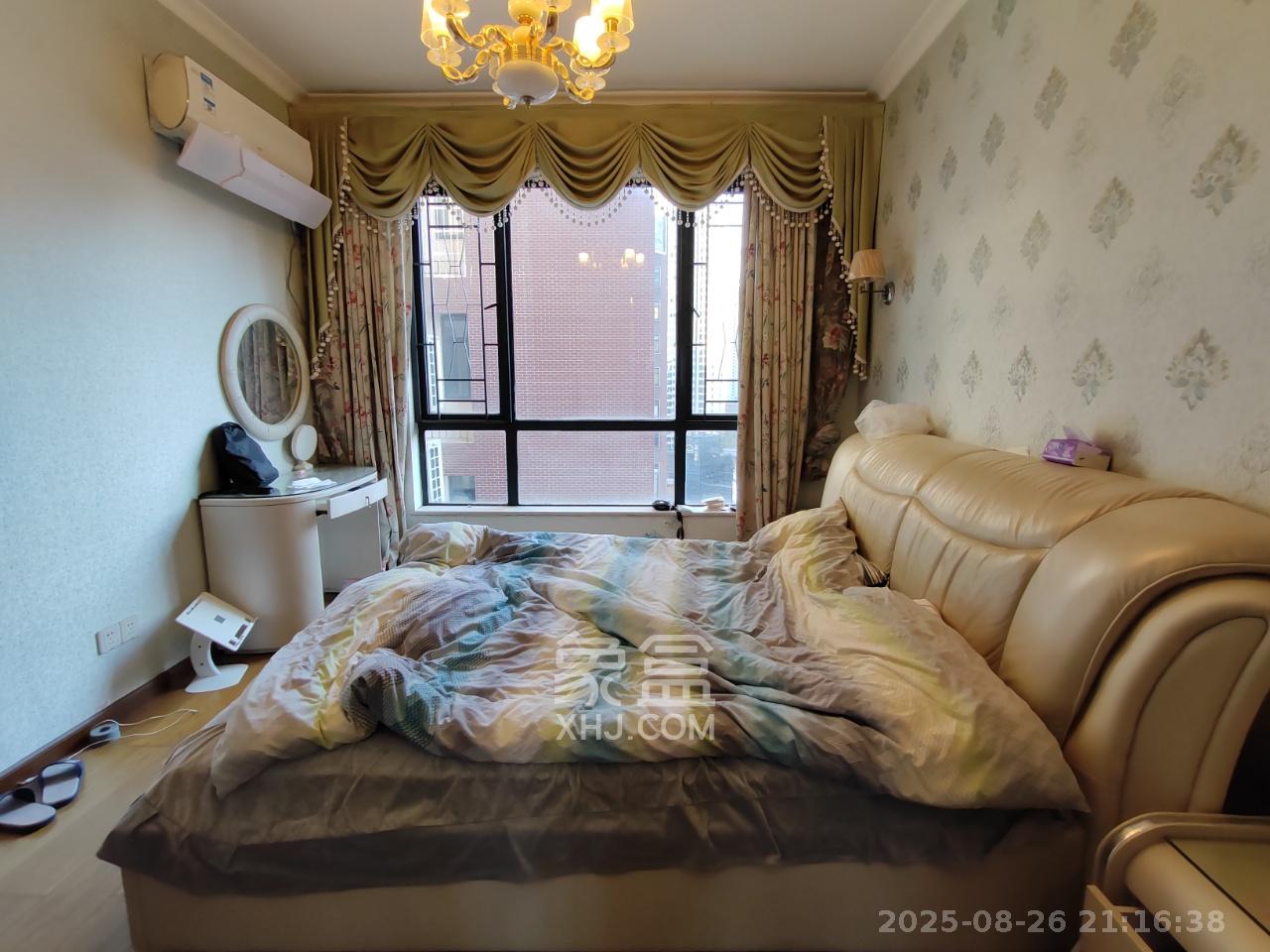 枫华府第  3室2厅2卫    2300.0元/月 枫华府第  3室2厅2卫    2300.0元/月室内图