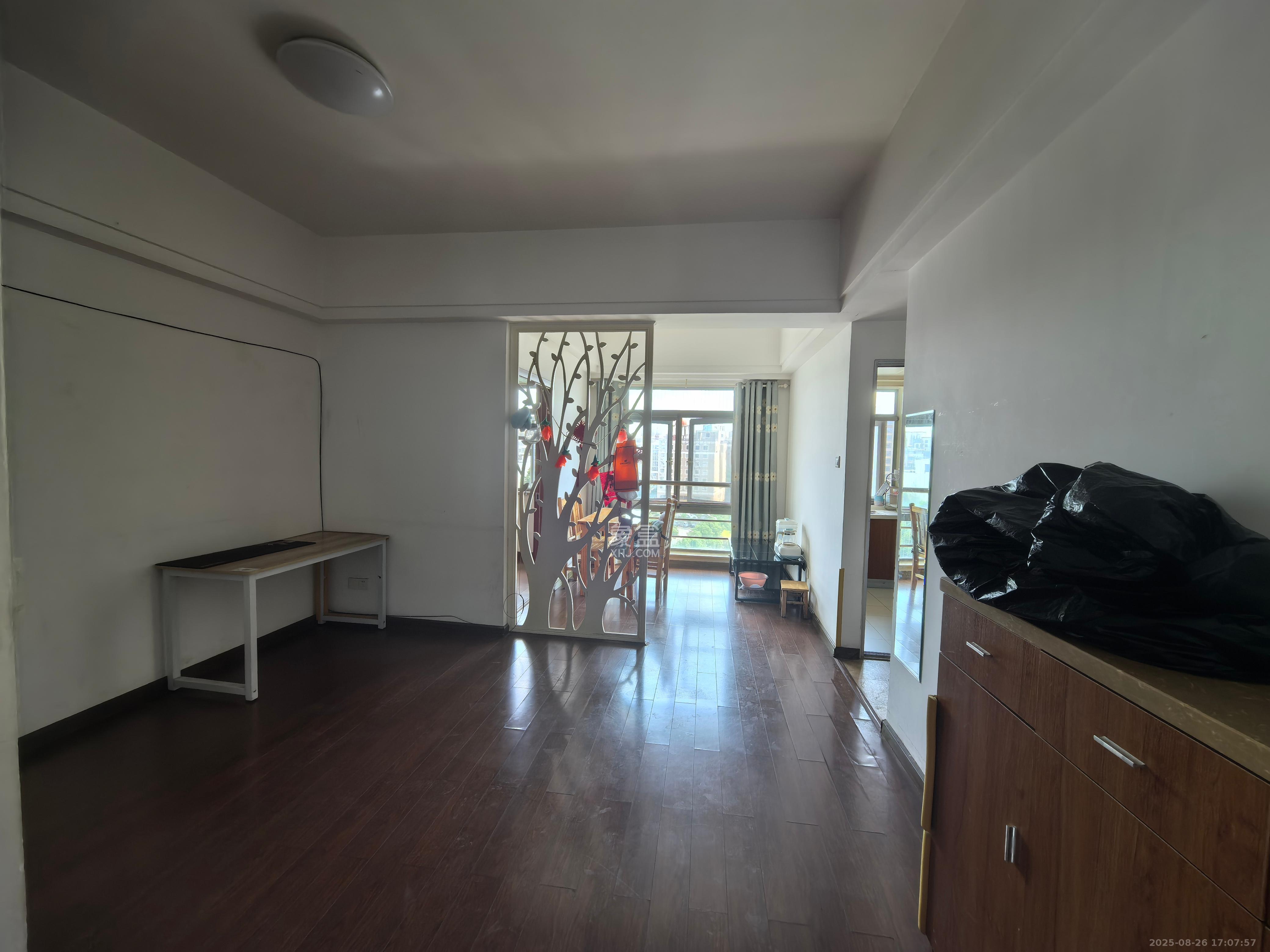 环宇天地、中海地产(中信城市广场二期)  2室2厅1卫    1700.0元/月 环宇天地、中海地产(中信城市广场二期)  2室2厅1卫    1700.0元/月室内图