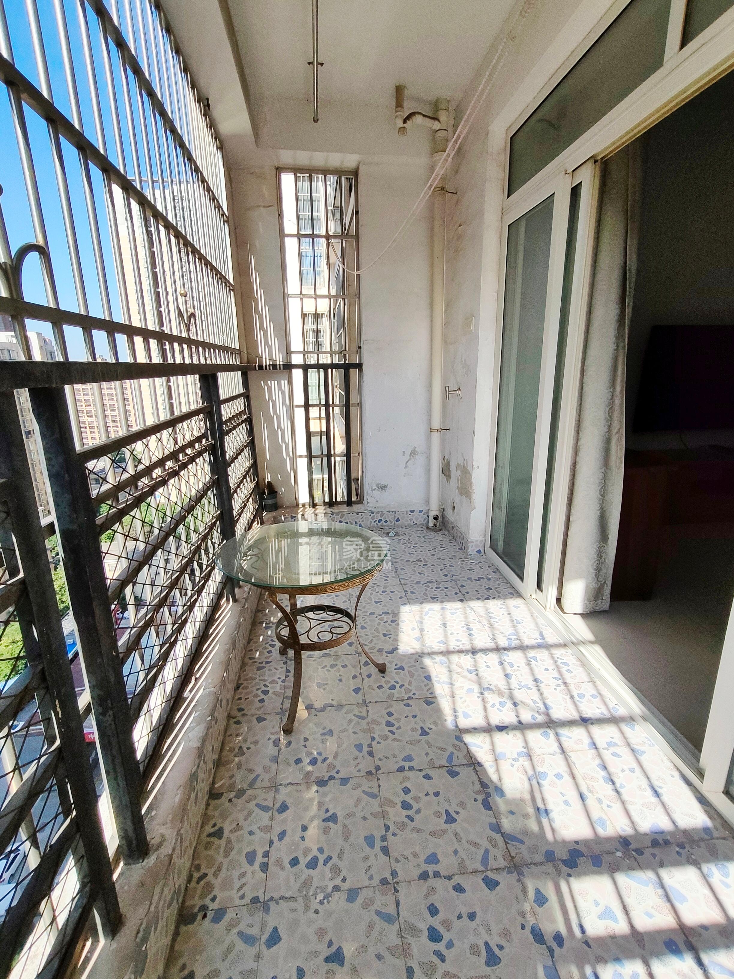 圣力华苑 2室2厅1卫 1300.0元/月 圣力华苑 2室2厅1卫 1300.0元/月室内图