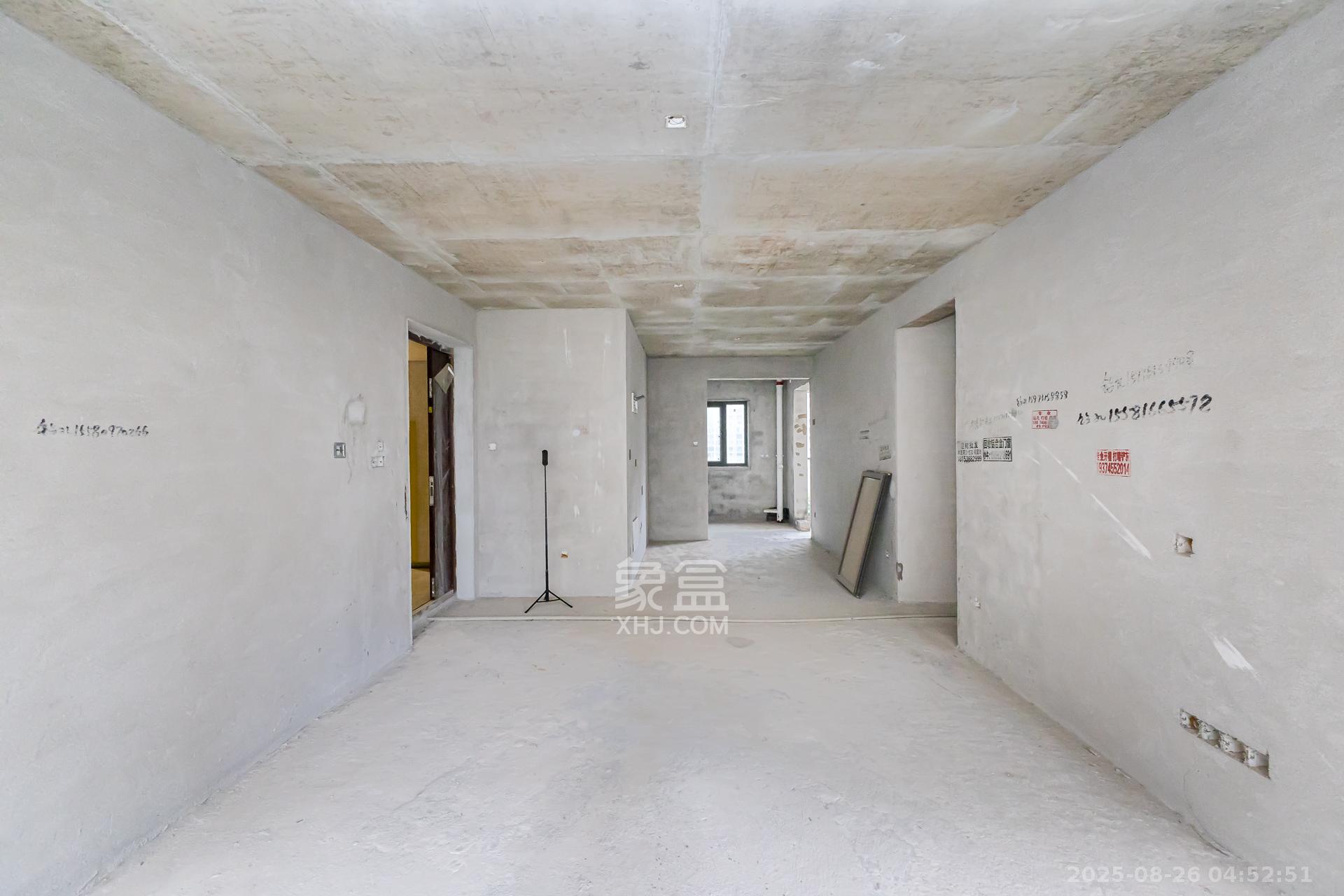 润和湘江天地D区 4室2厅2卫 159.0万 润和湘江天地D区 4室2厅2卫 159.0万客厅