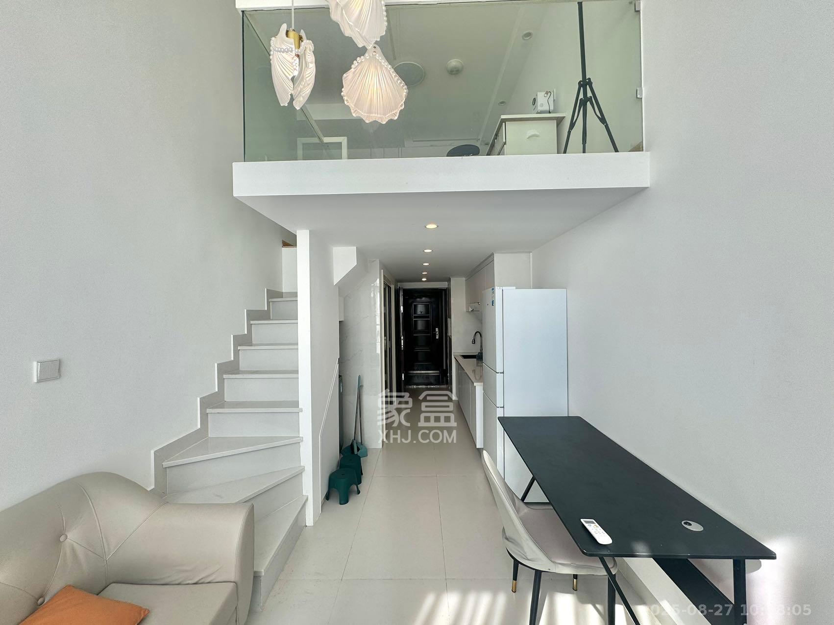 新长海D1站  1室1厅1卫    1500.0元/月 新长海D1站  1室1厅1卫    1500.0元/月室内图