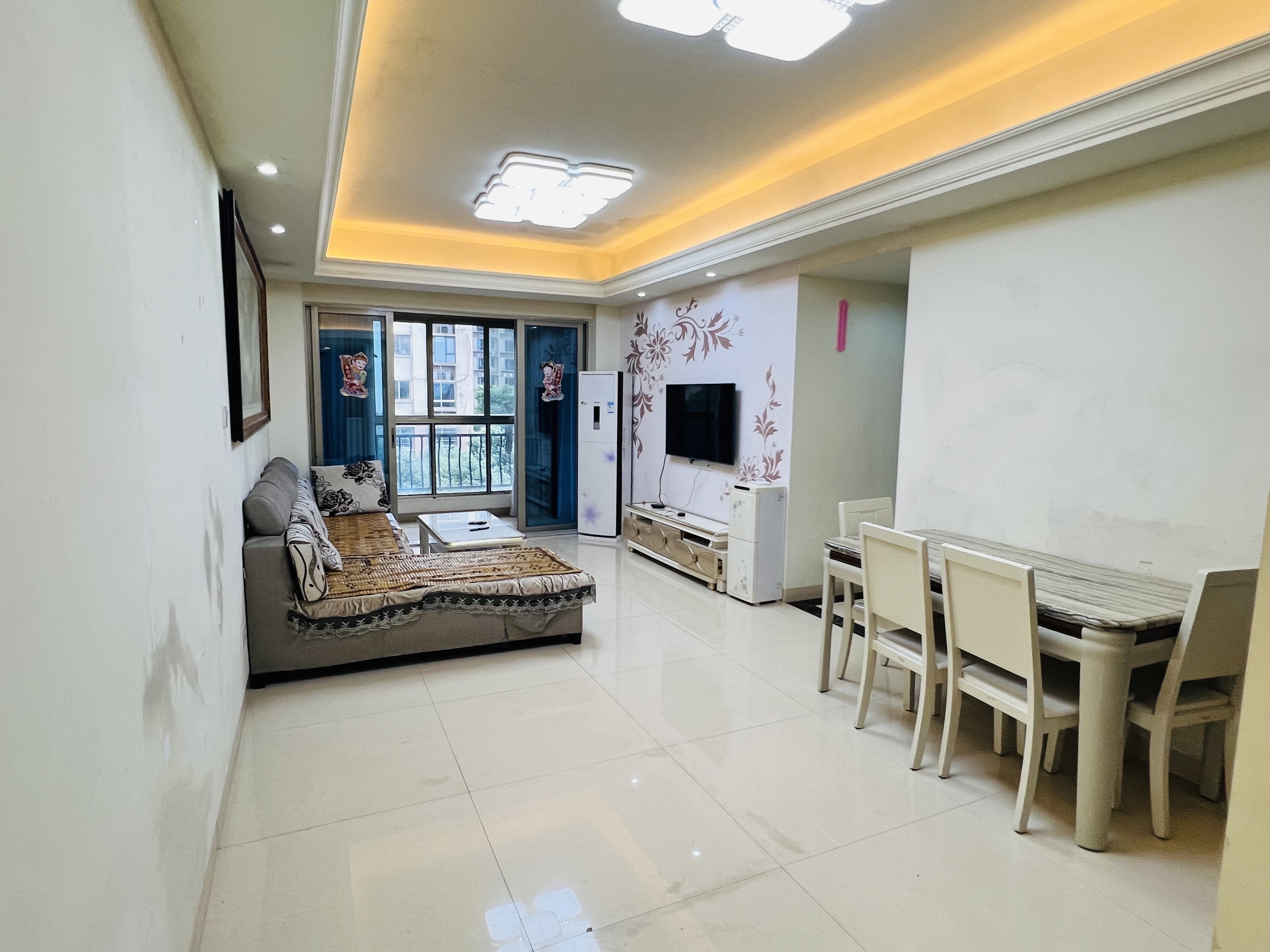 碧桂园 3室2厅1卫 1500.0元/月 碧桂园 3室2厅1卫 1500.0元/月室内图