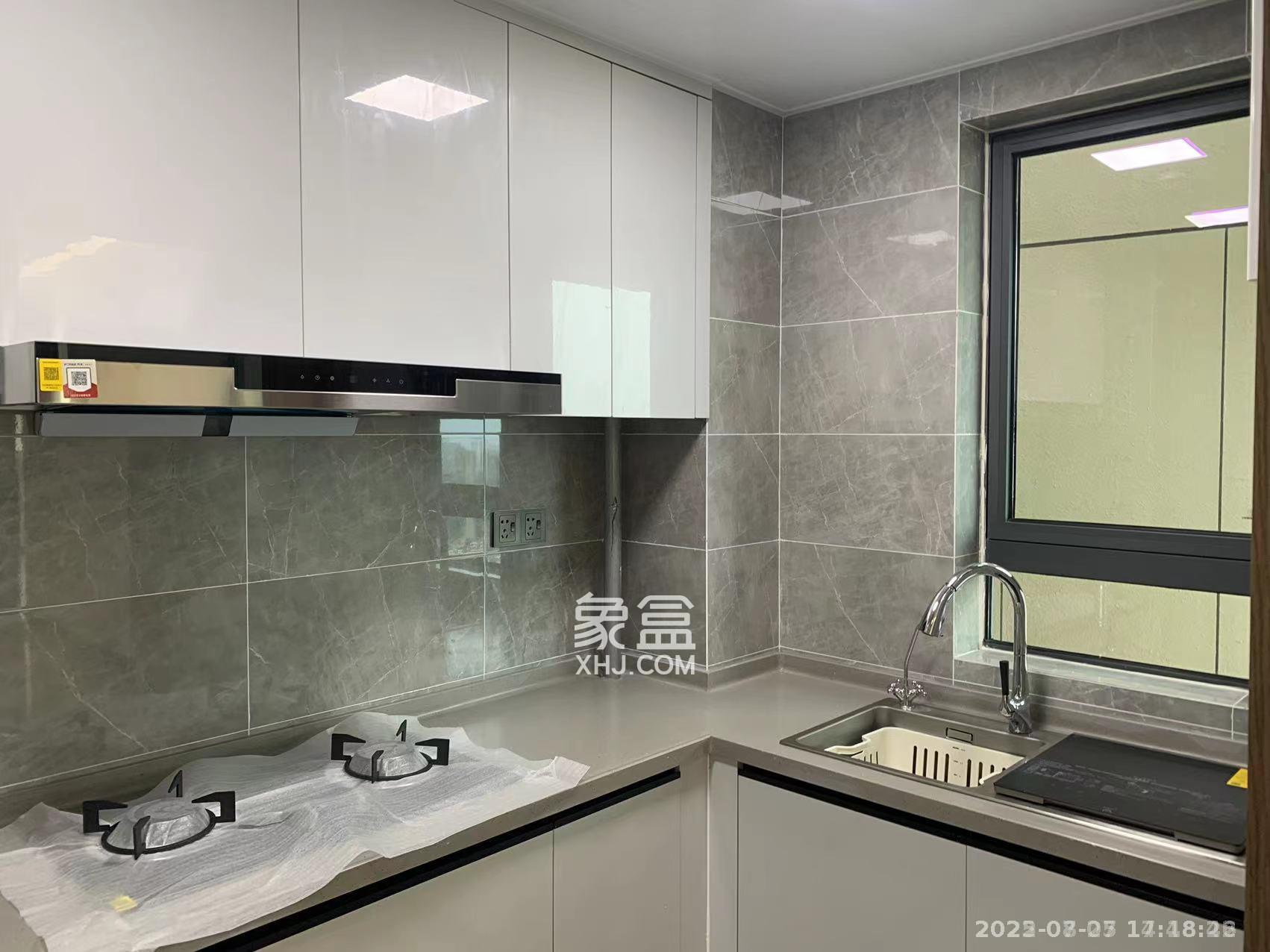 卓越中寰 4室2厅2卫 5500.0元/月 卓越中寰 4室2厅2卫 5500.0元/月室内图