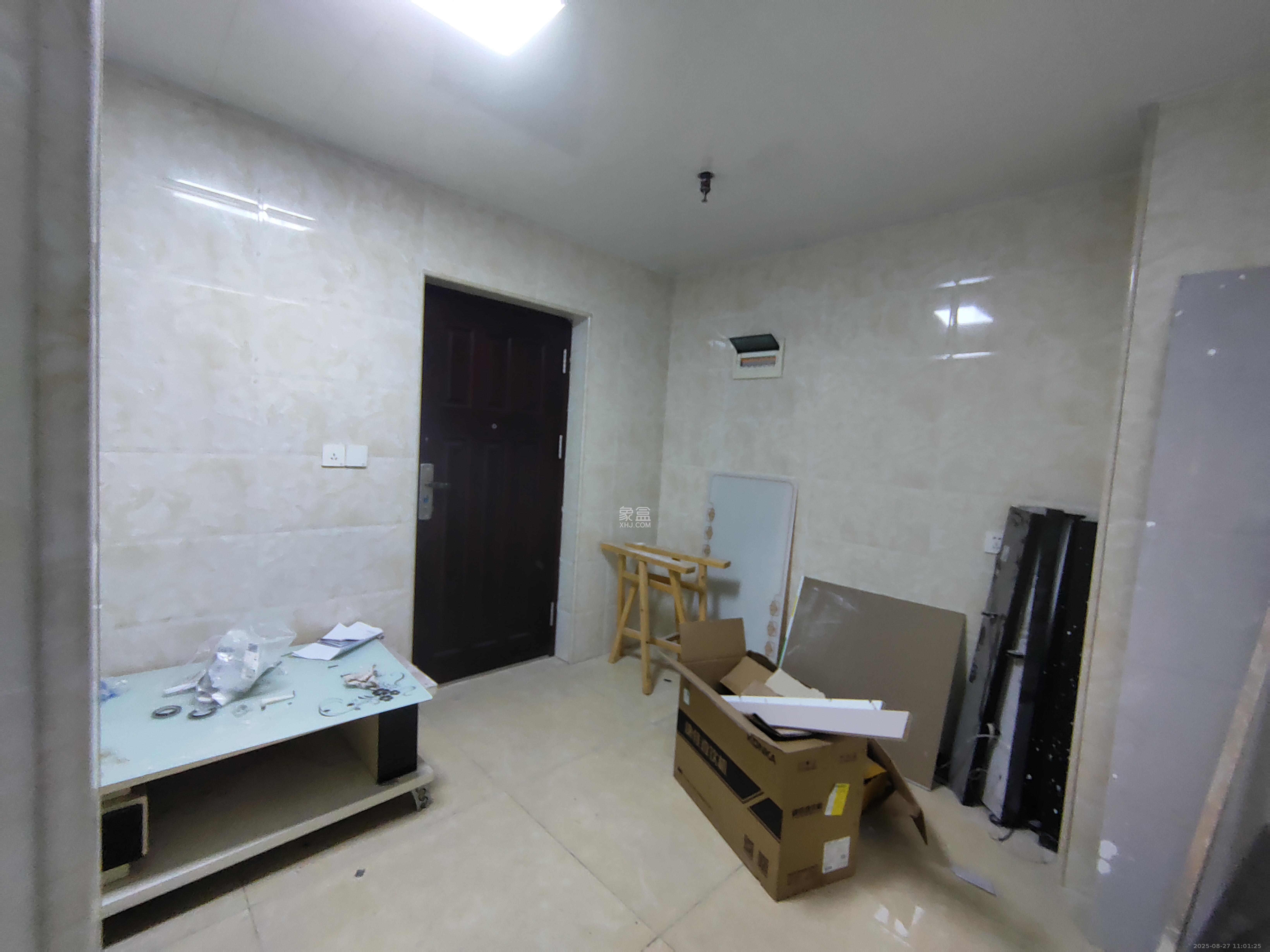 明发国际城  4室1厅1卫    1600.0元/月室内图