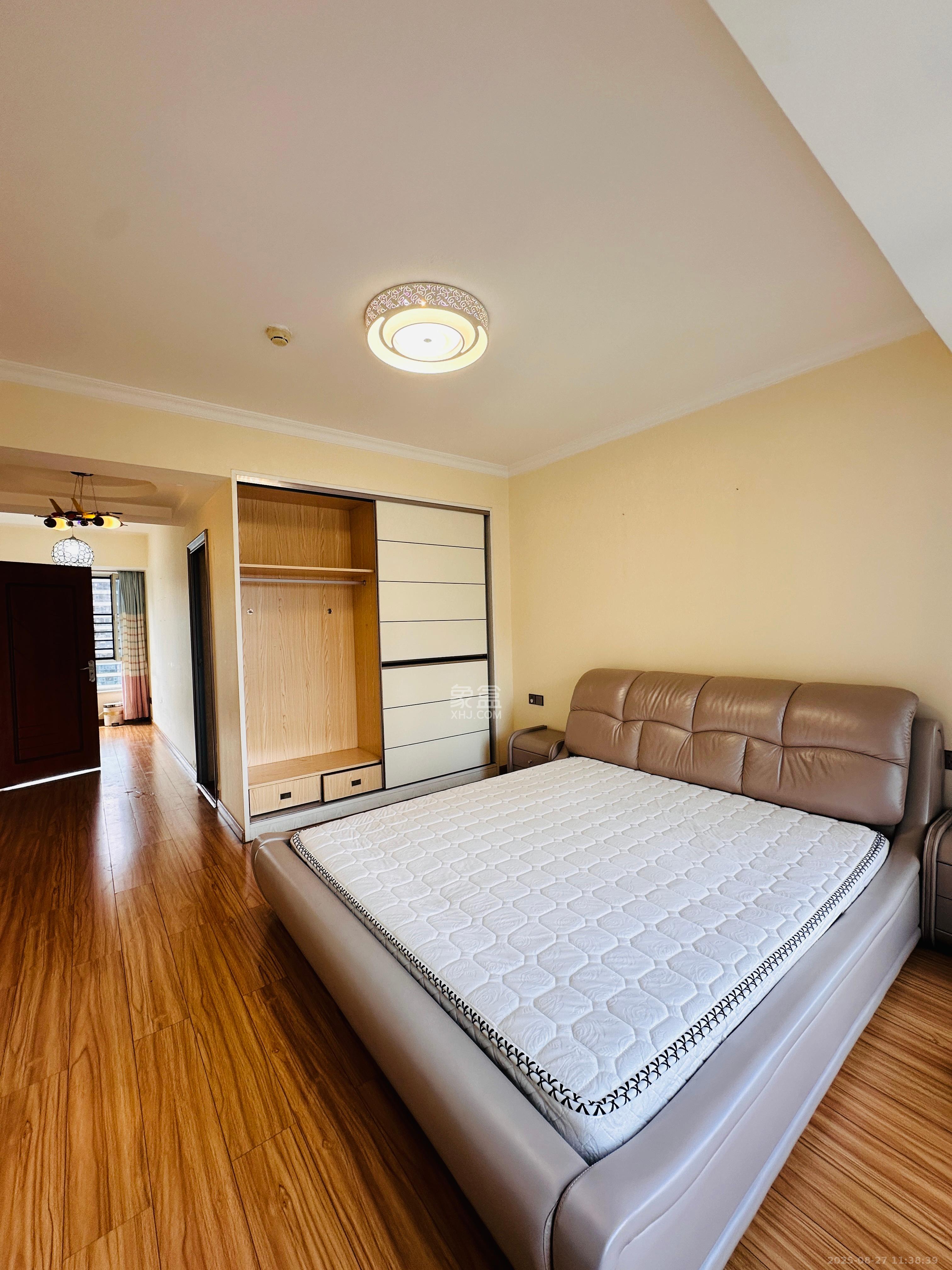 北辰三角洲E3区  4室2厅2卫    4200.0元/月室内图